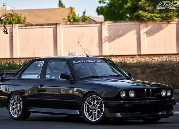 BMW E30 M3 with 17" ARC-8 in Hyper Silver