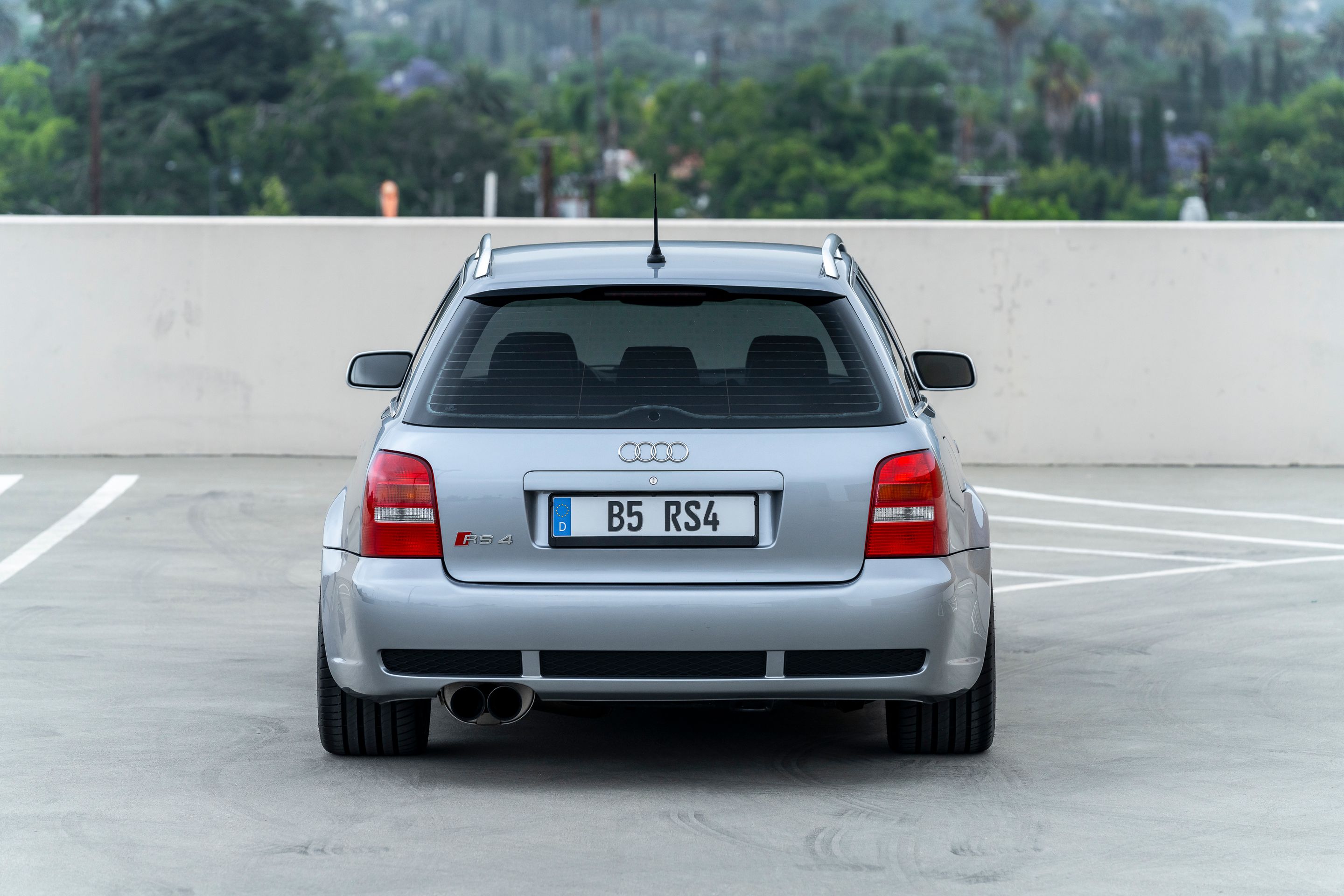 Silver Audi B5 RS 4 Avant/Wagon with 19" ML-10RT Apex wheels in Machined Lip Gloss Motorsport Gold