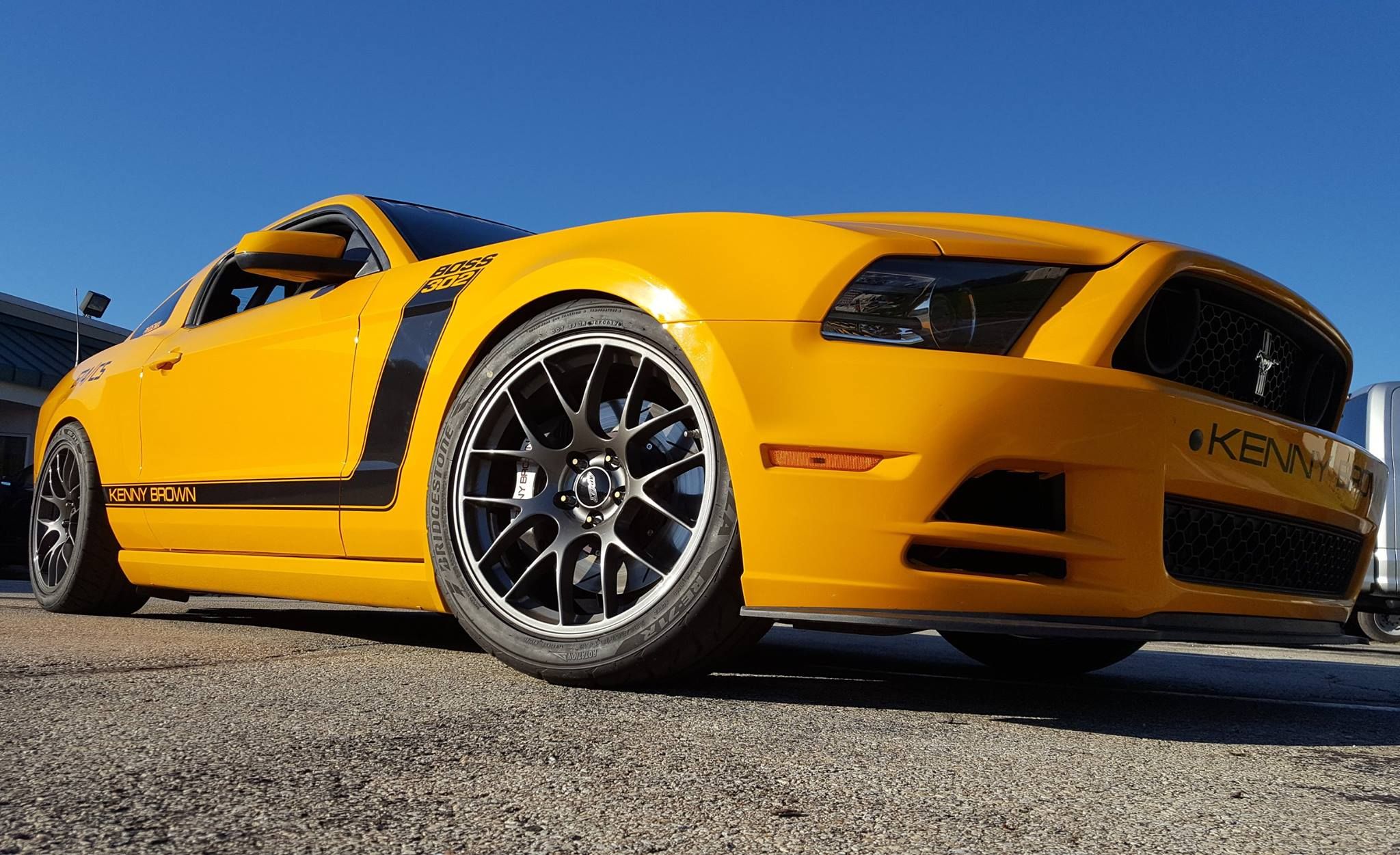 Yellow Ford S197 Mustang Boss 302 with 19" EC-7 Apex wheels in Anthracite