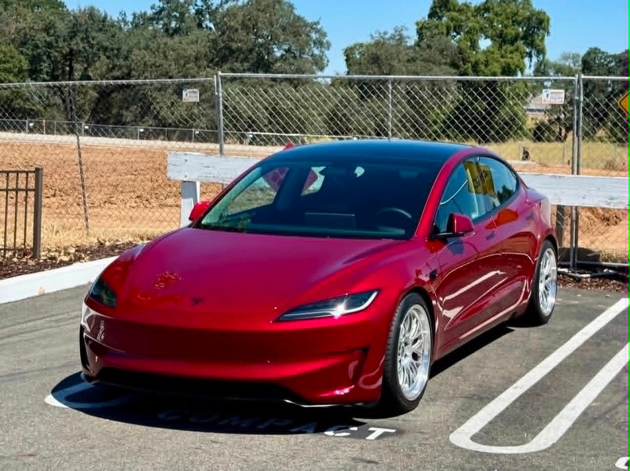 Red Tesla Model 3 - ML-10RT in Machined Lip Race Silver