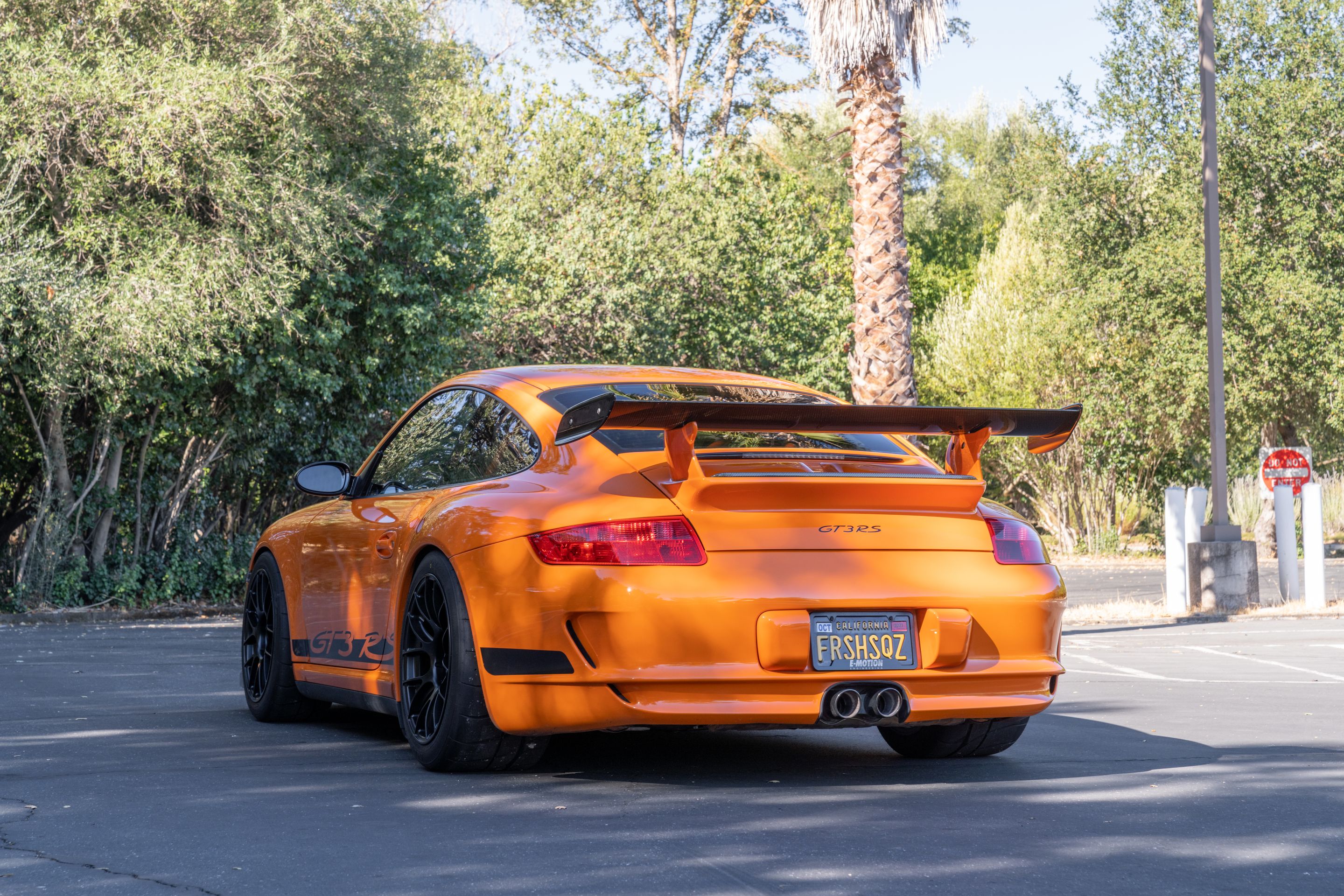 Orange Porsche 911 997 GT3 RS with 18" EC-7RS Apex wheels in Satin Black