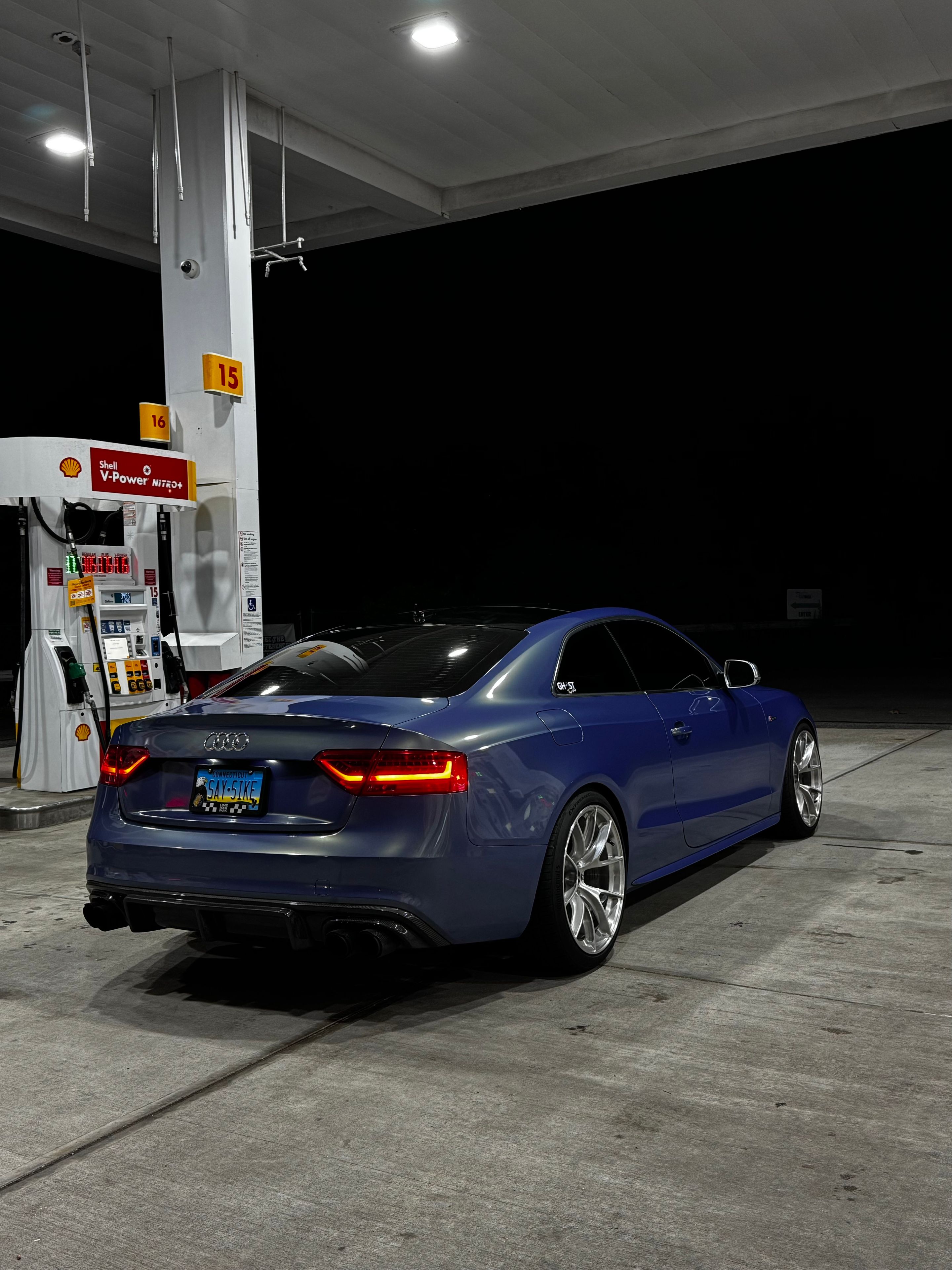 Blue Audi B8 S5 with 19" VS-5RS Apex wheels in Brushed Clear