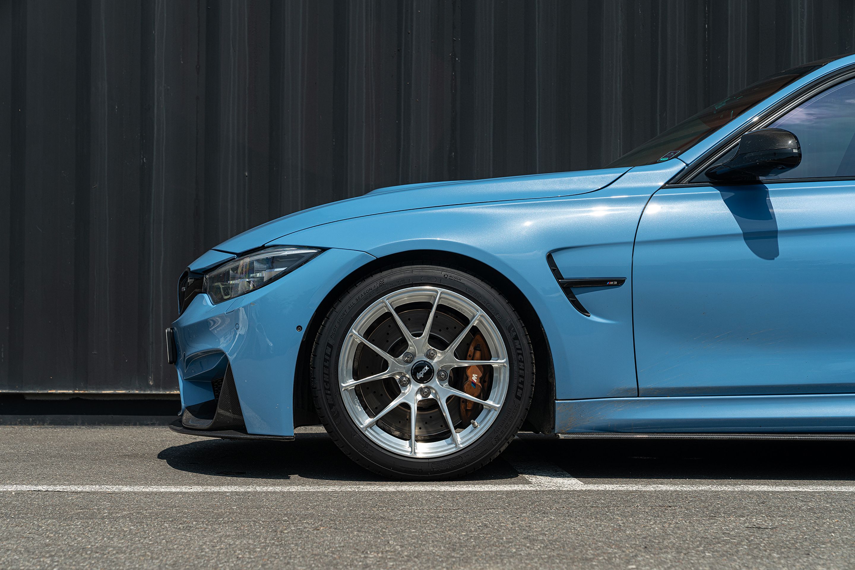 Blue BMW F80 M3 with 18" VS-5RS Apex wheels in Brushed Clear