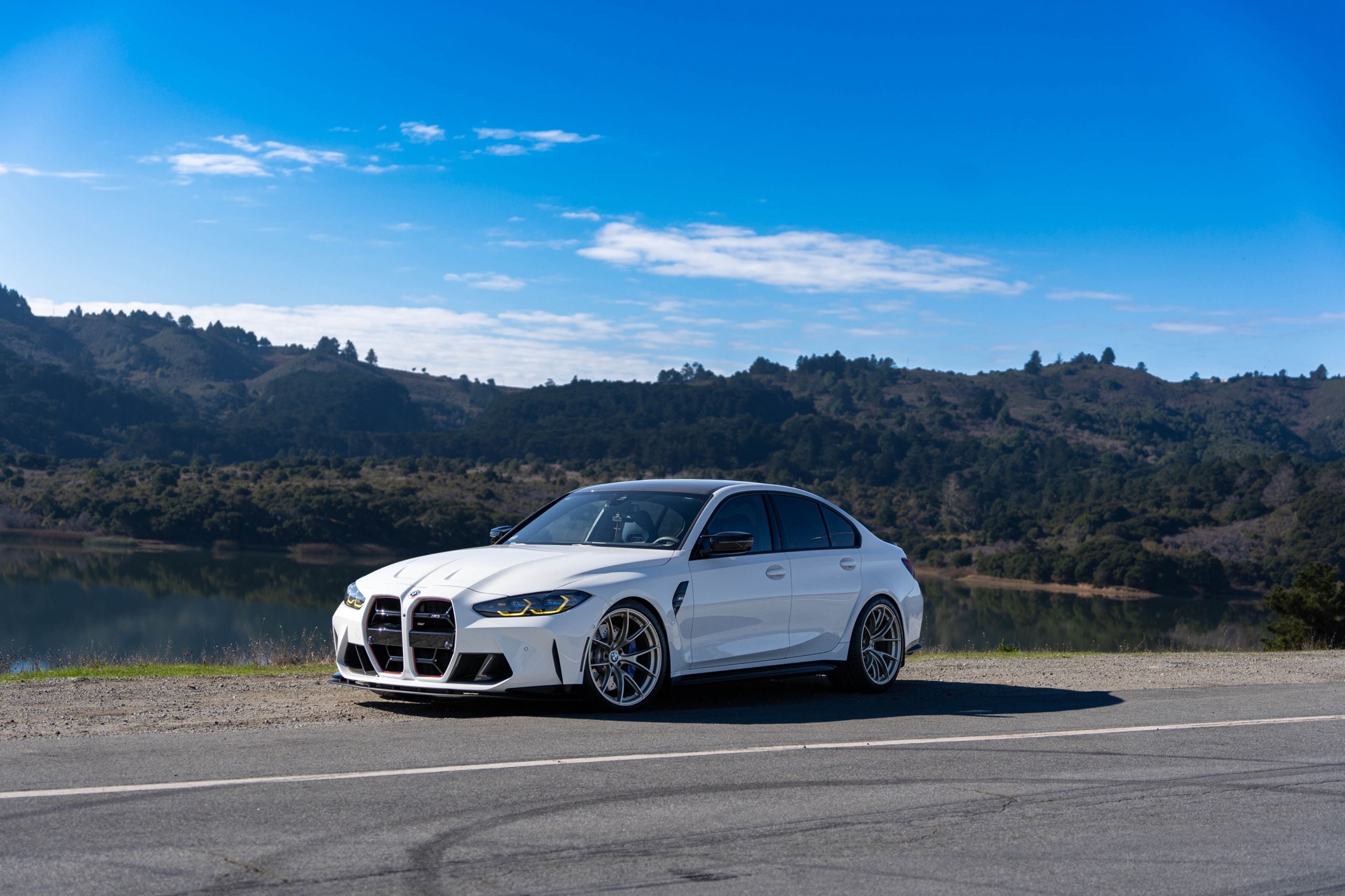 White BMW G80 M3 with 20" VS-5RS Apex wheels in Motorsport Gold