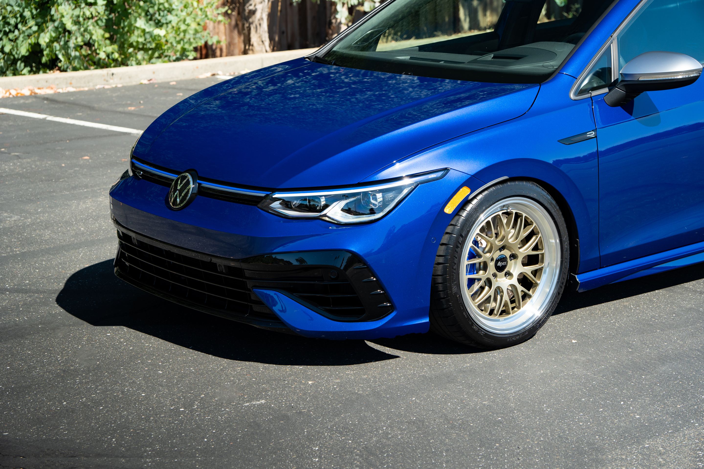 Blue VW MK8 Golf R with 18" ML-10RT Apex wheels in Machined Lip Gloss Motorsport Gold