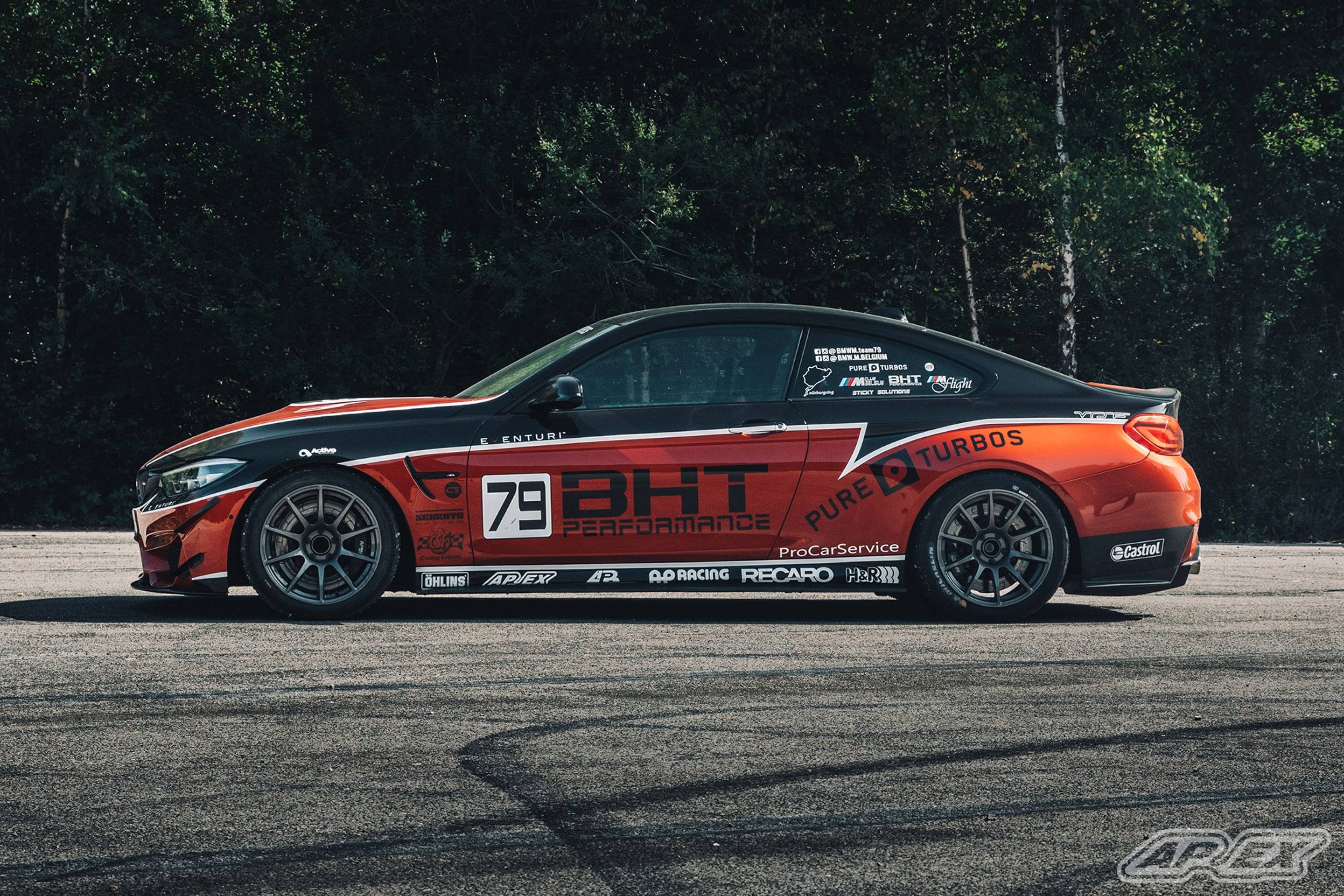 Orange BMW F82 Coupe M4 with 18" SM-10 Apex wheels in Anthracite
