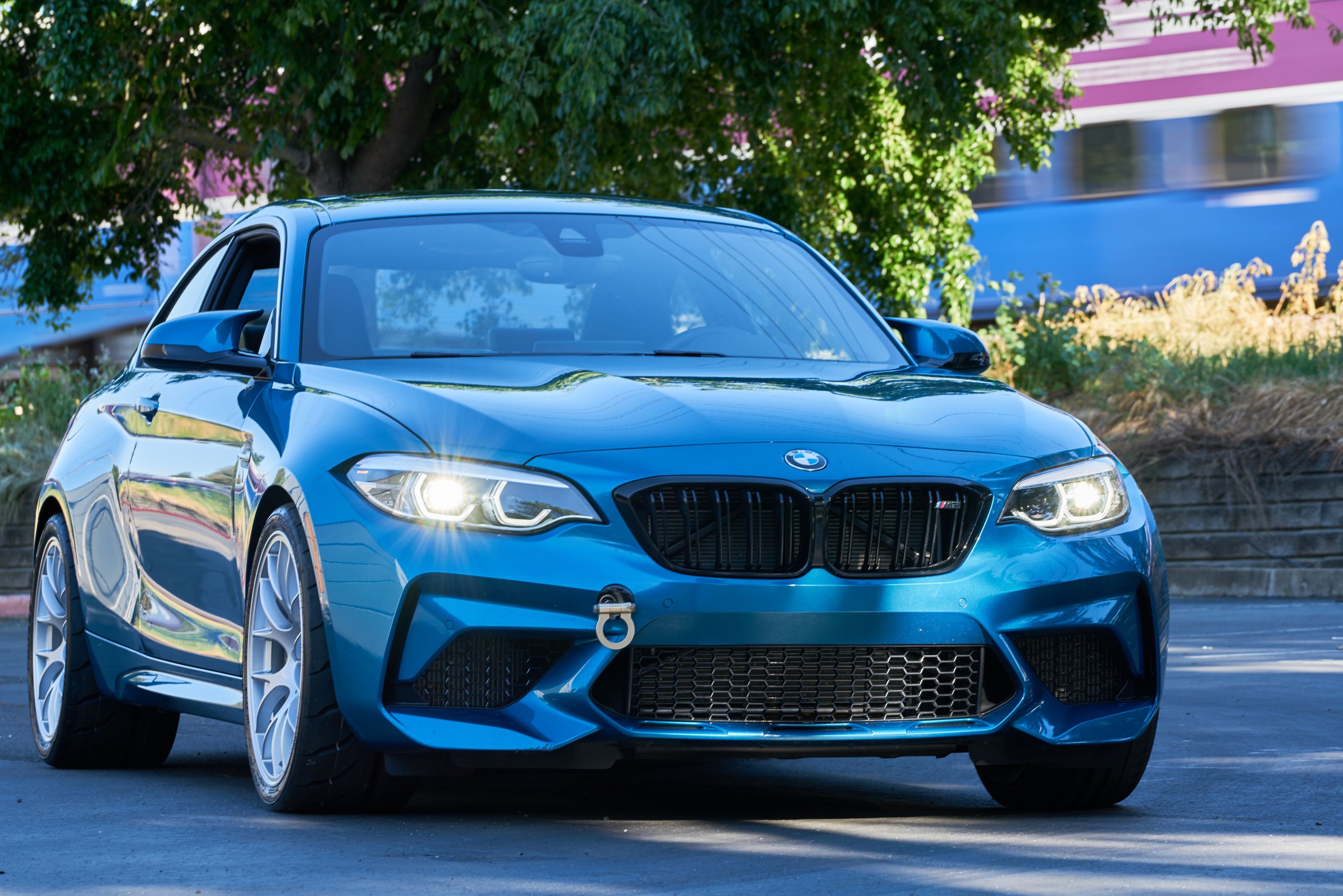 Blue BMW F87 M2 with 19" EC-7 Apex wheels in Race Silver