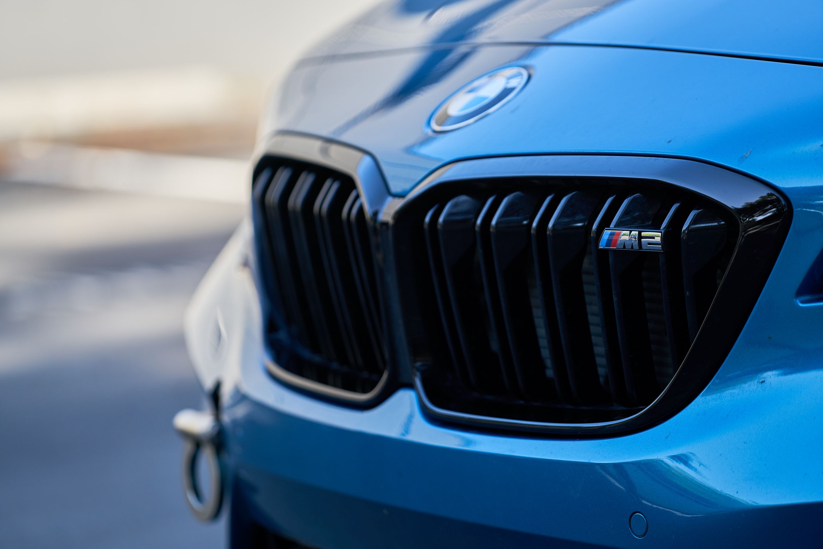 Blue BMW F87 M2 with 19" EC-7 Apex wheels in Race Silver