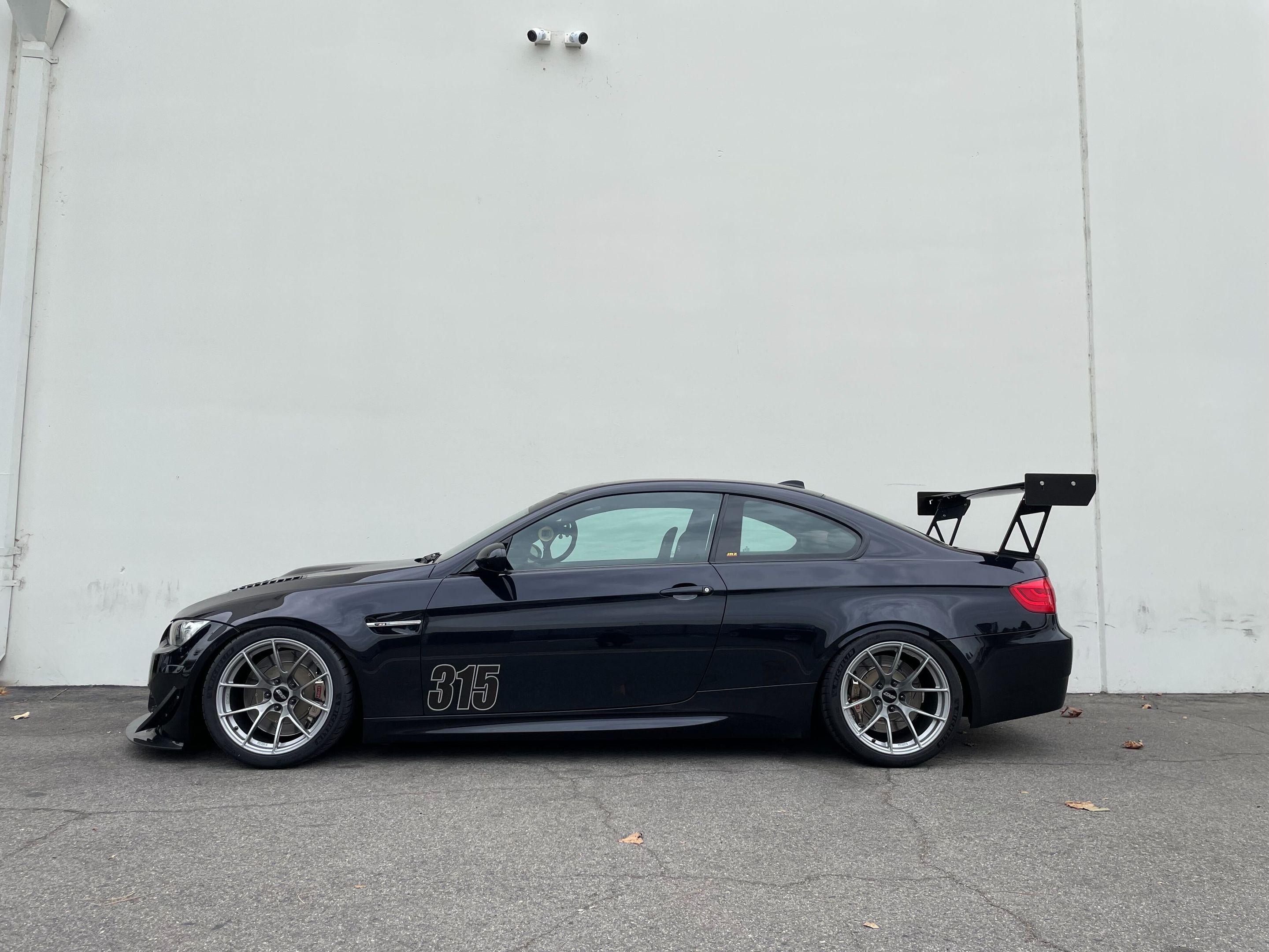 Blue BMW E92 Coupe M3 with 18" VS-5RS Apex wheels in Custom Finish