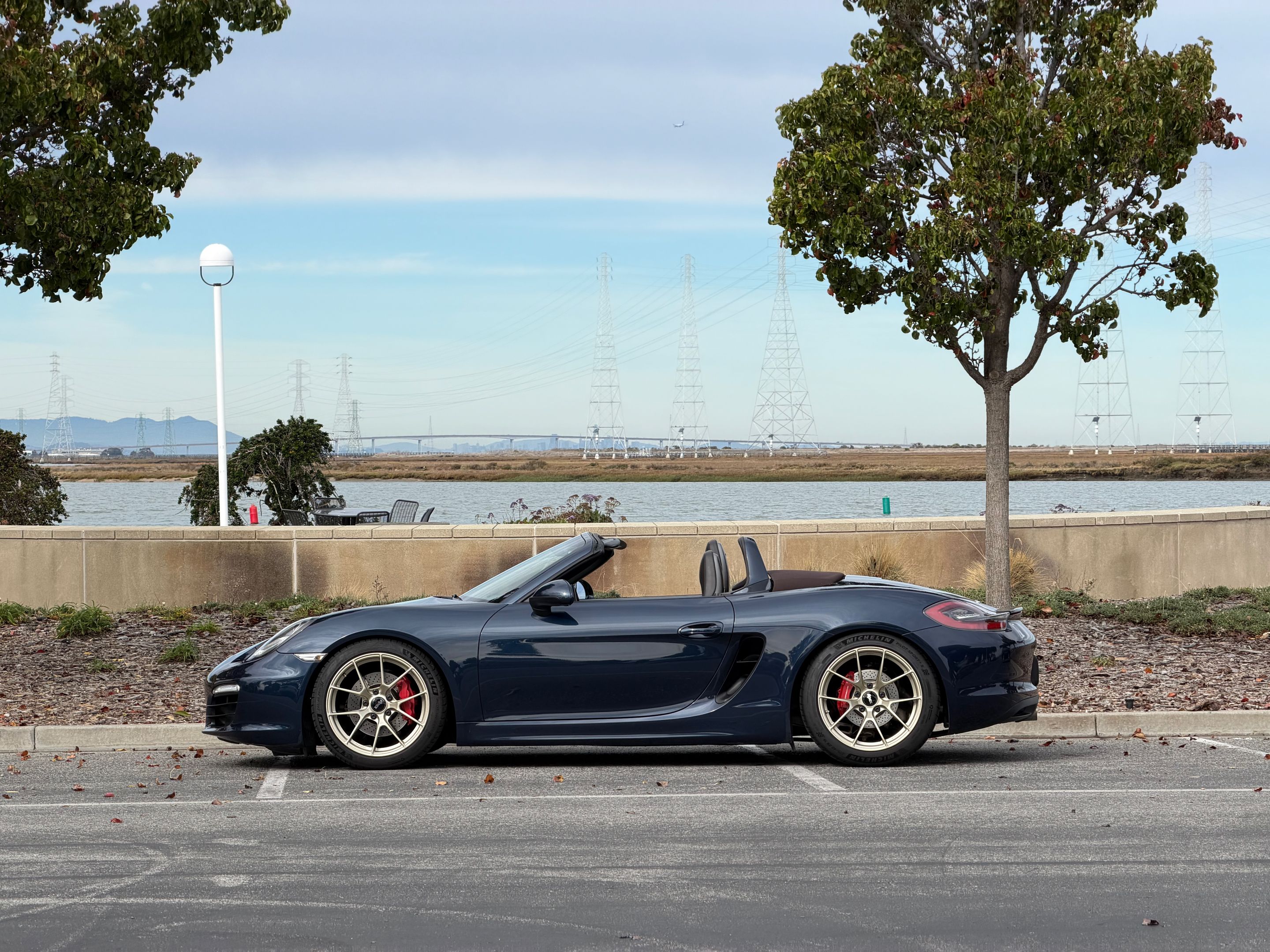 Blue Porsche 981 Boxster S with 19" VS-5RS Apex wheels in Motorsport Gold