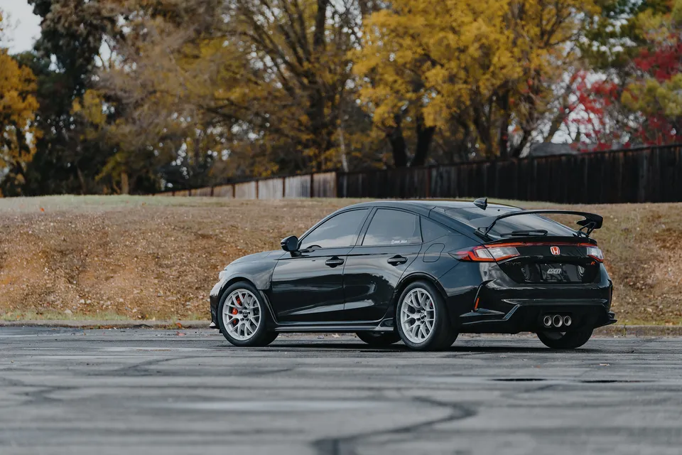 Honda FL5 Civic Type-R with 18
