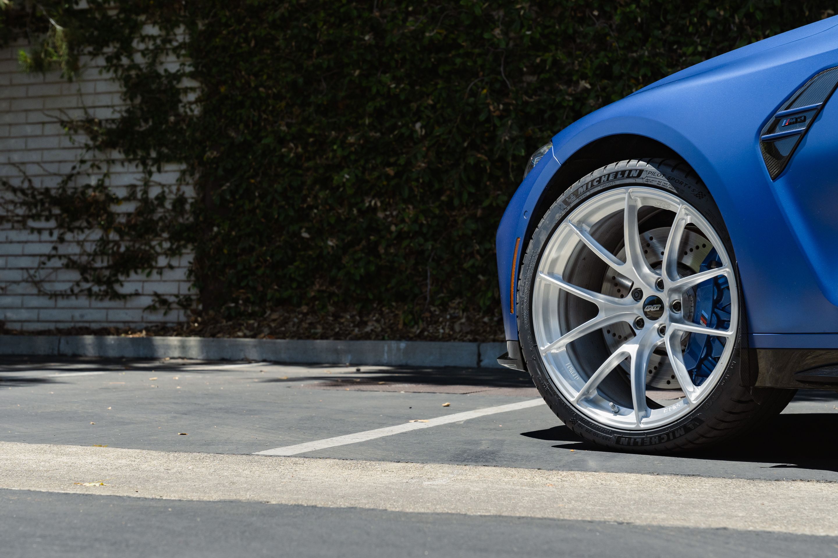 Blue BMW G80 M3 with 20" VS-5RS Apex wheels in Brushed Clear