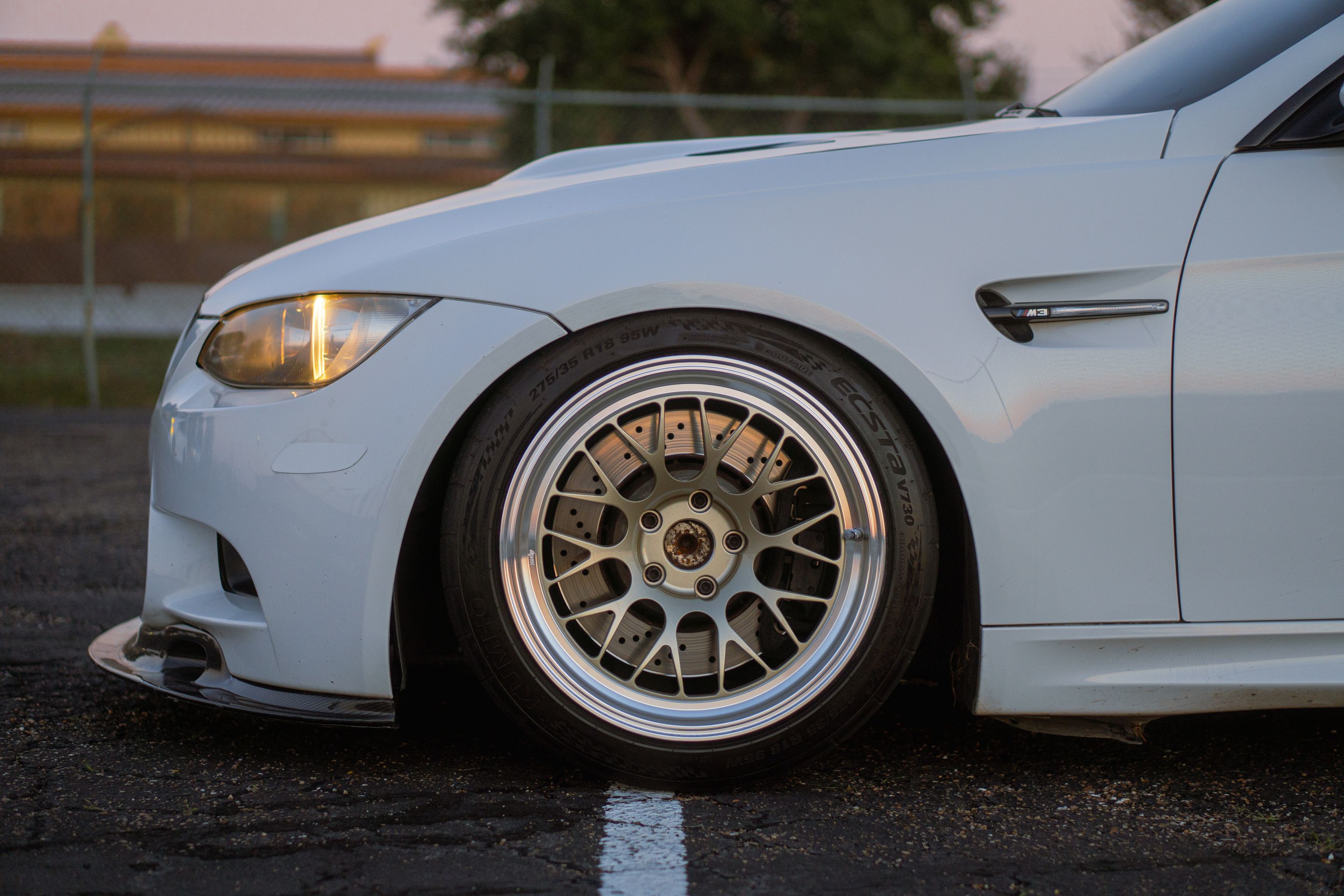 White BMW E92 Coupe M3 with 18" ML-10RT Apex wheels in Machined Lip Gloss Motorsport Gold