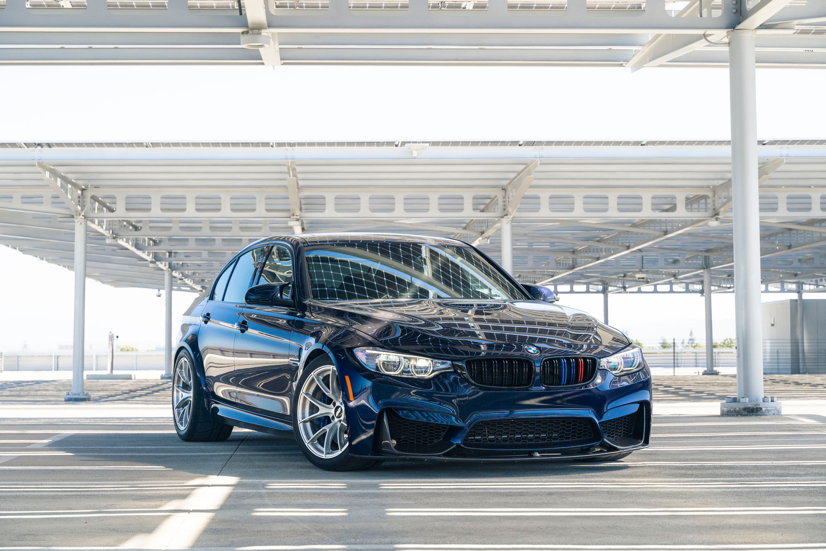 Blue BMW F80 M3 with 18" VS-5RS Apex wheels in Brushed Clear