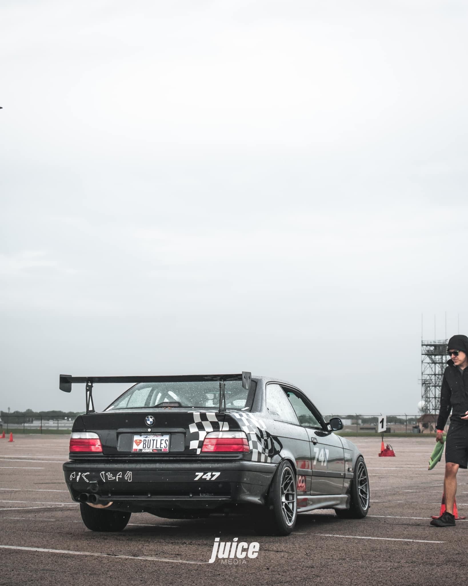 Purple BMW E36 M3 with 17" ARC-8 Apex wheels in Hyper Black