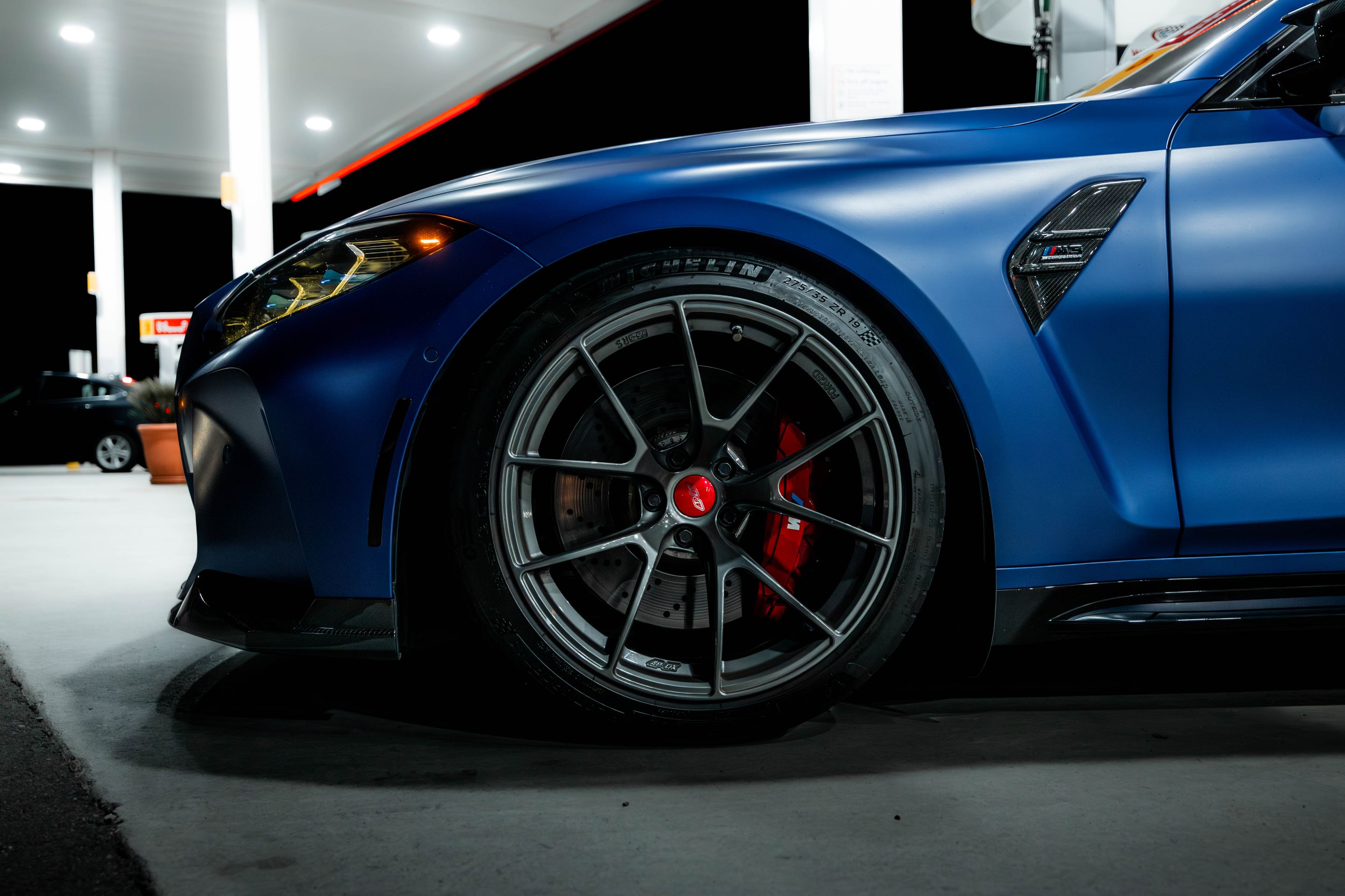 Blue BMW G80 M3 with 19" VS-5RS Apex wheels in Anthracite