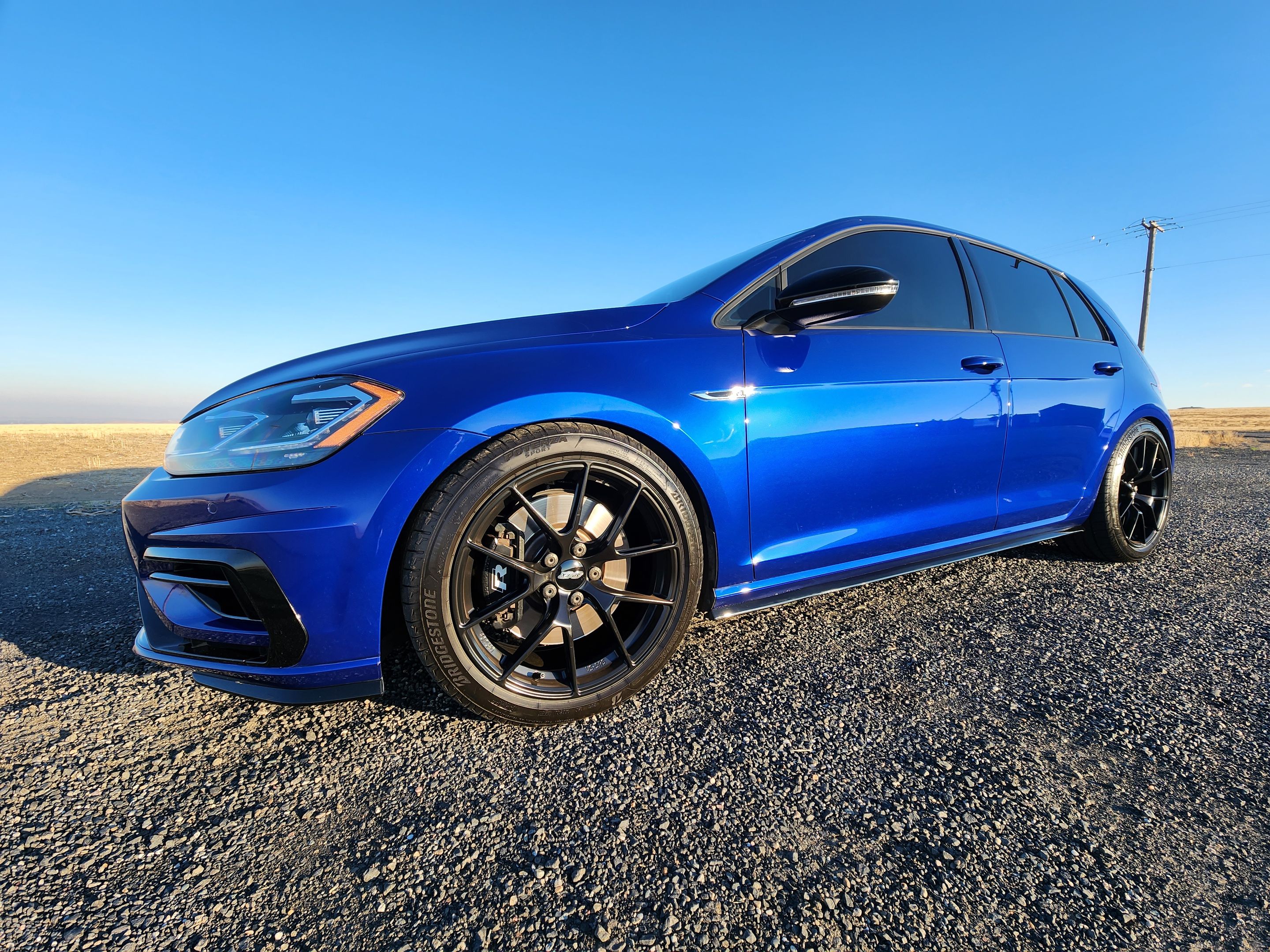 Blue VW MK7 Golf R with 18" VS-5RS Apex wheels in Satin Black