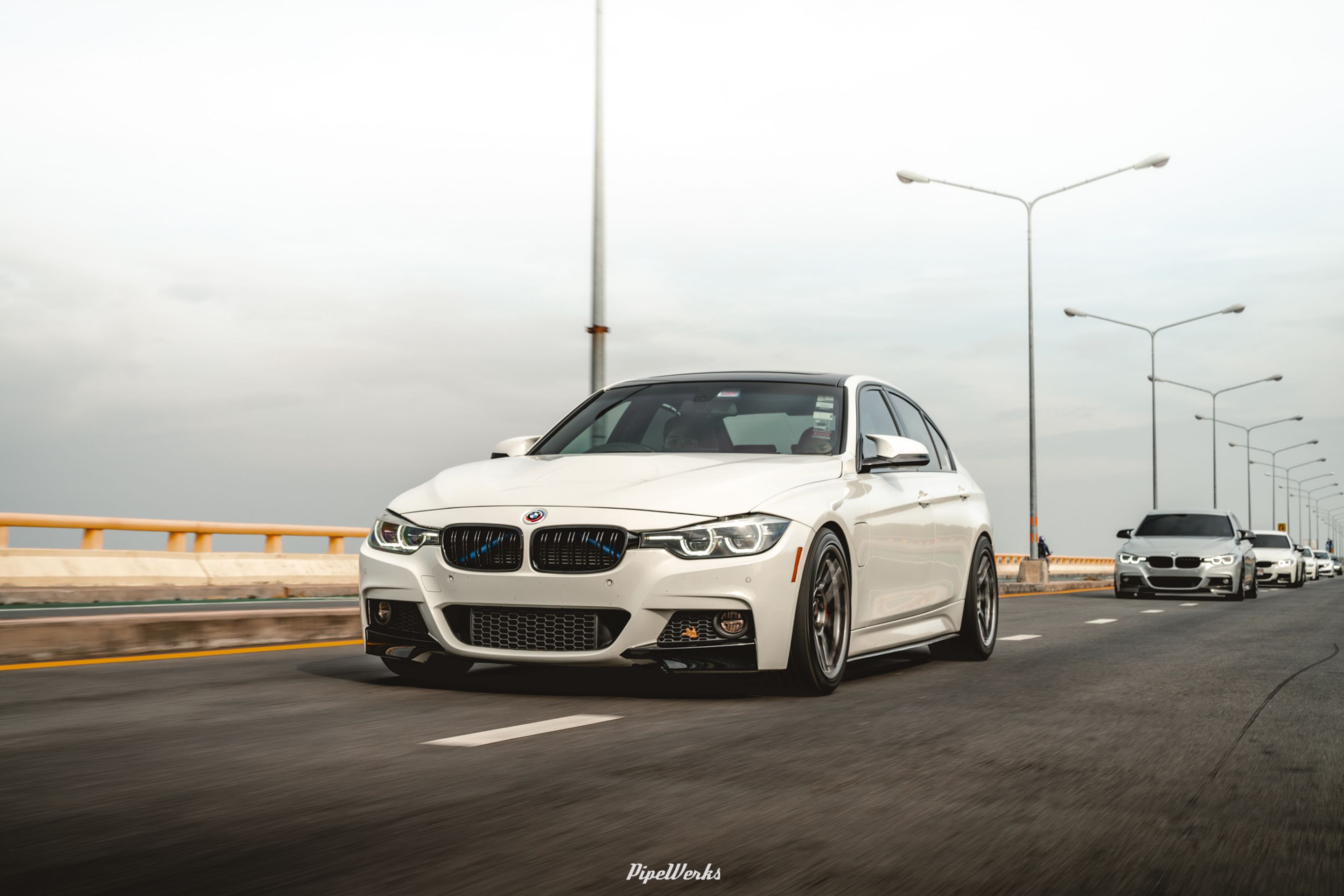 White BMW F30 Sedan 3 Series with 18" ARC-8 Apex wheels in Hyper Black