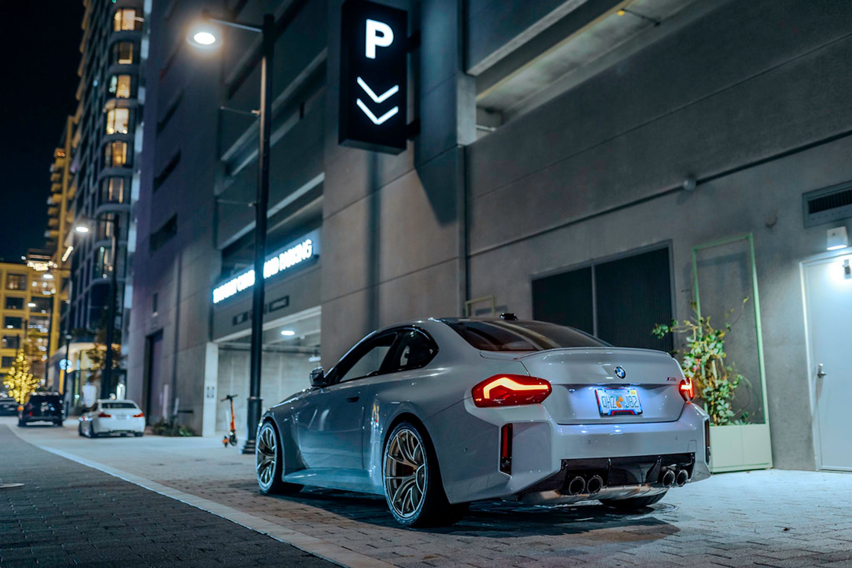 Blue BMW G87 M2 with 19" VS-5RS Apex wheels in Motorsport Gold