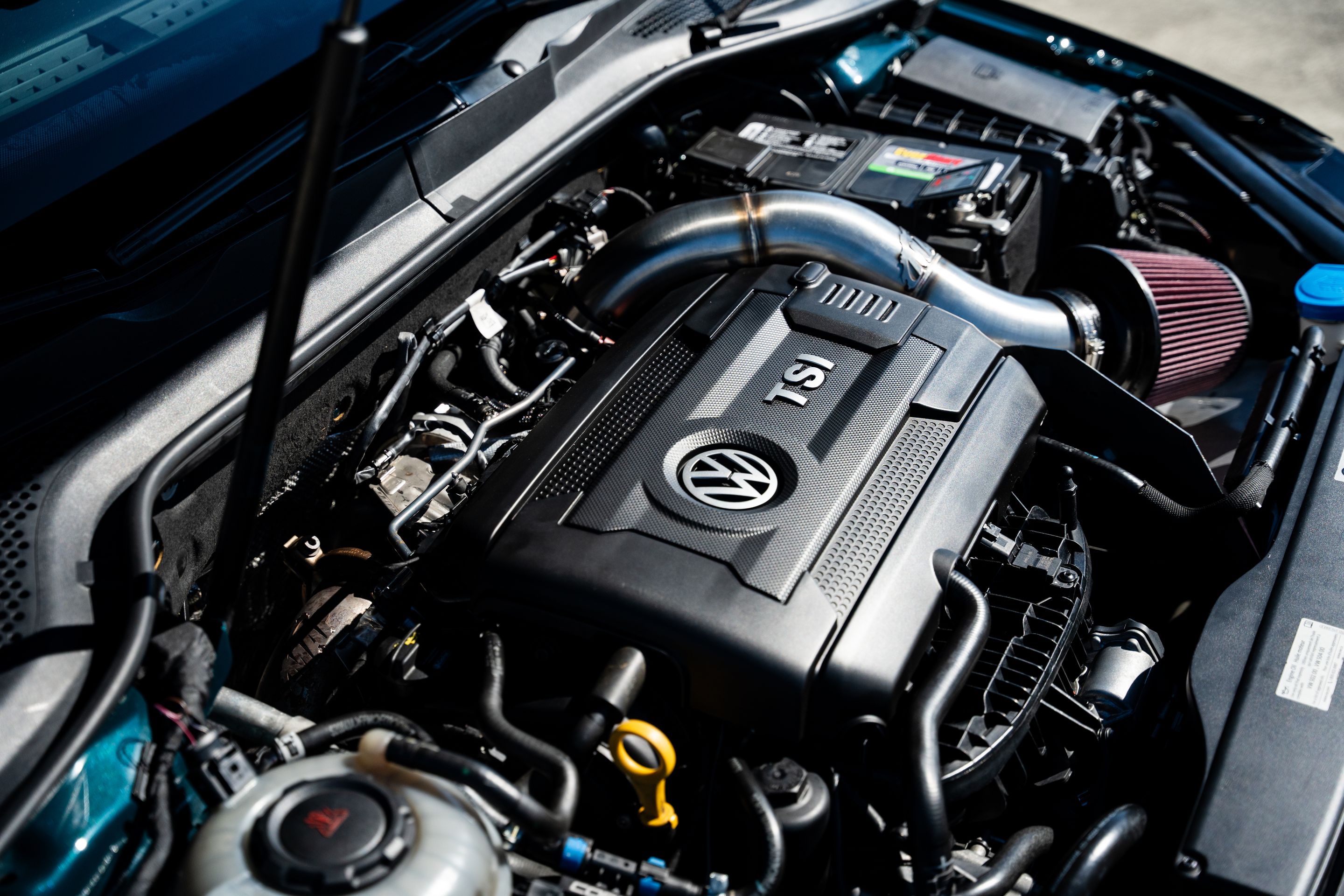 Green VW MK7 GTI with 18" TC-10RT Apex wheels in Anthracite