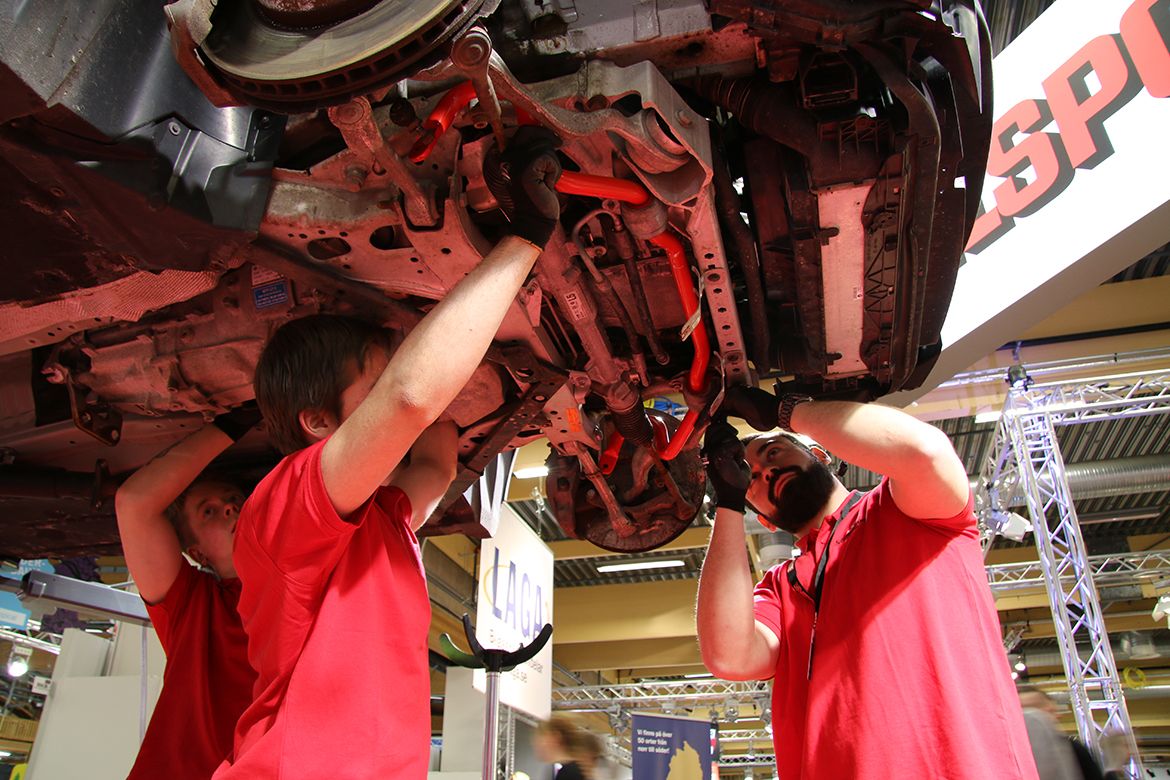 Grey BMW E92 Coupe 3 Series with 18" SM-10 Apex wheels in Anthracite