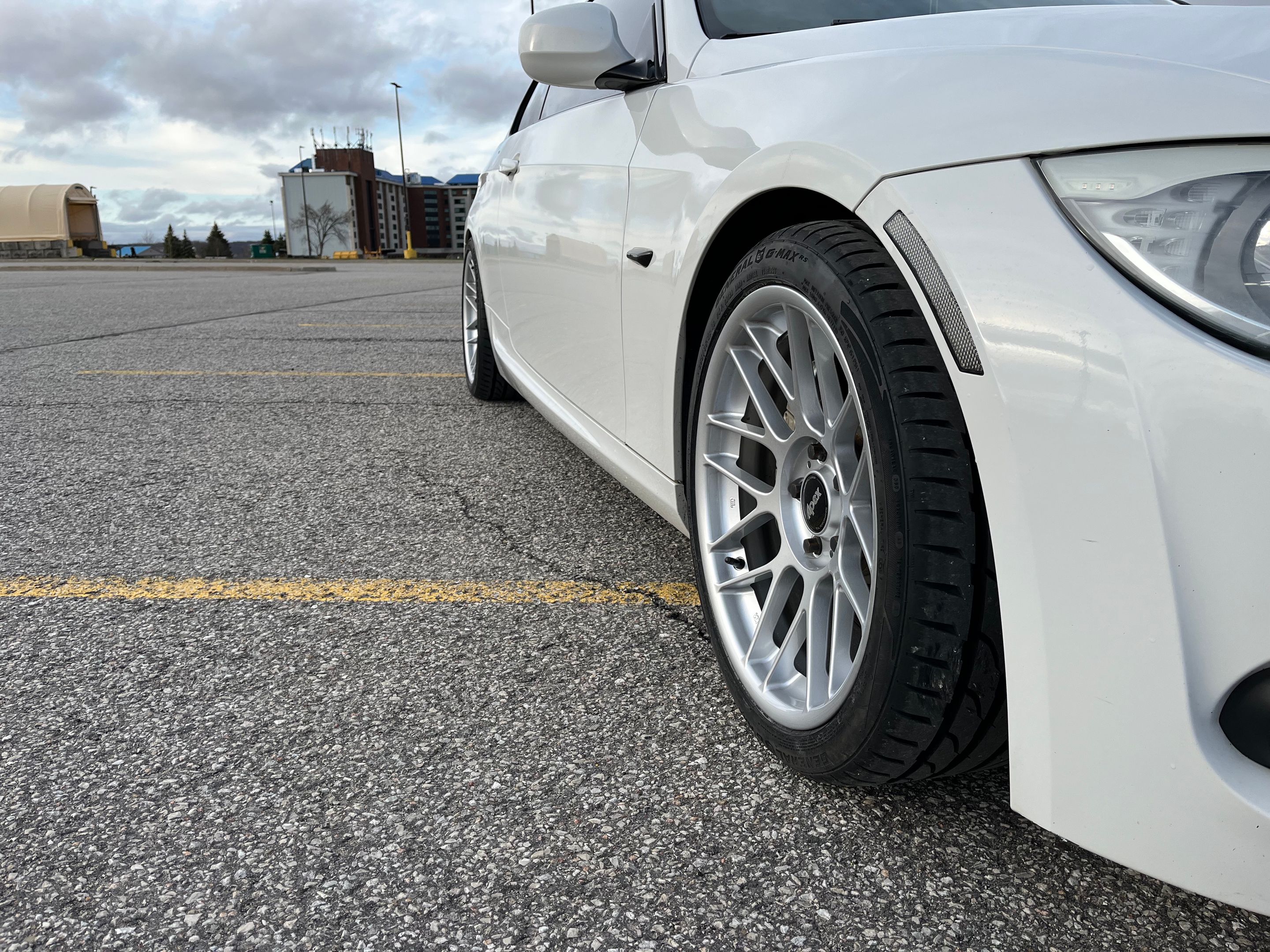 White BMW E92 Coupe 3 Series with 18" ARC-8 Apex wheels in Race Silver
