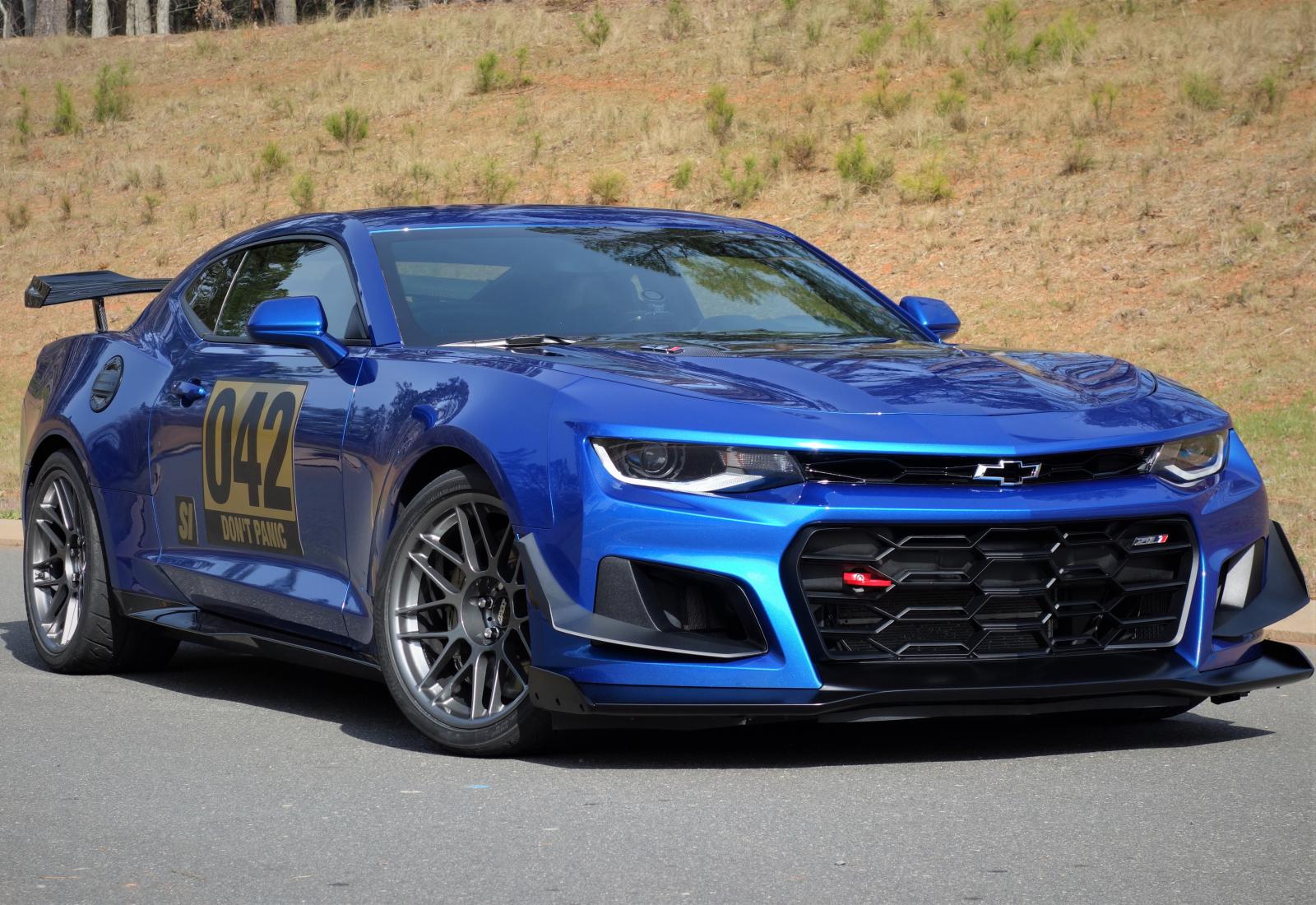 Blue Chevrolet Camaro - ARC-8 in Anthracite