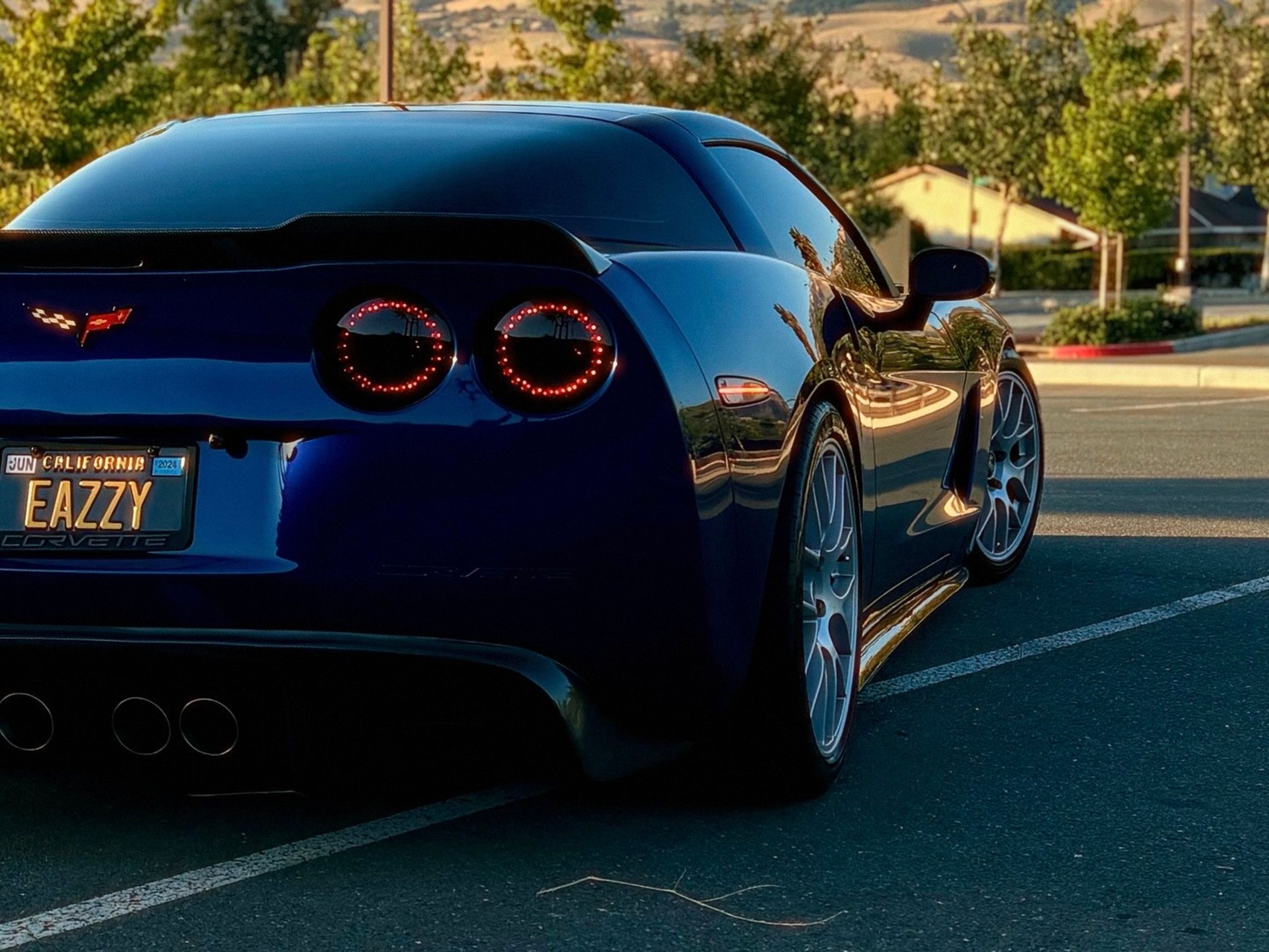 Blue Chevrolet C6 Corvette Base/Z51 with 18"/19" EC-7 Apex wheels in Race Silver