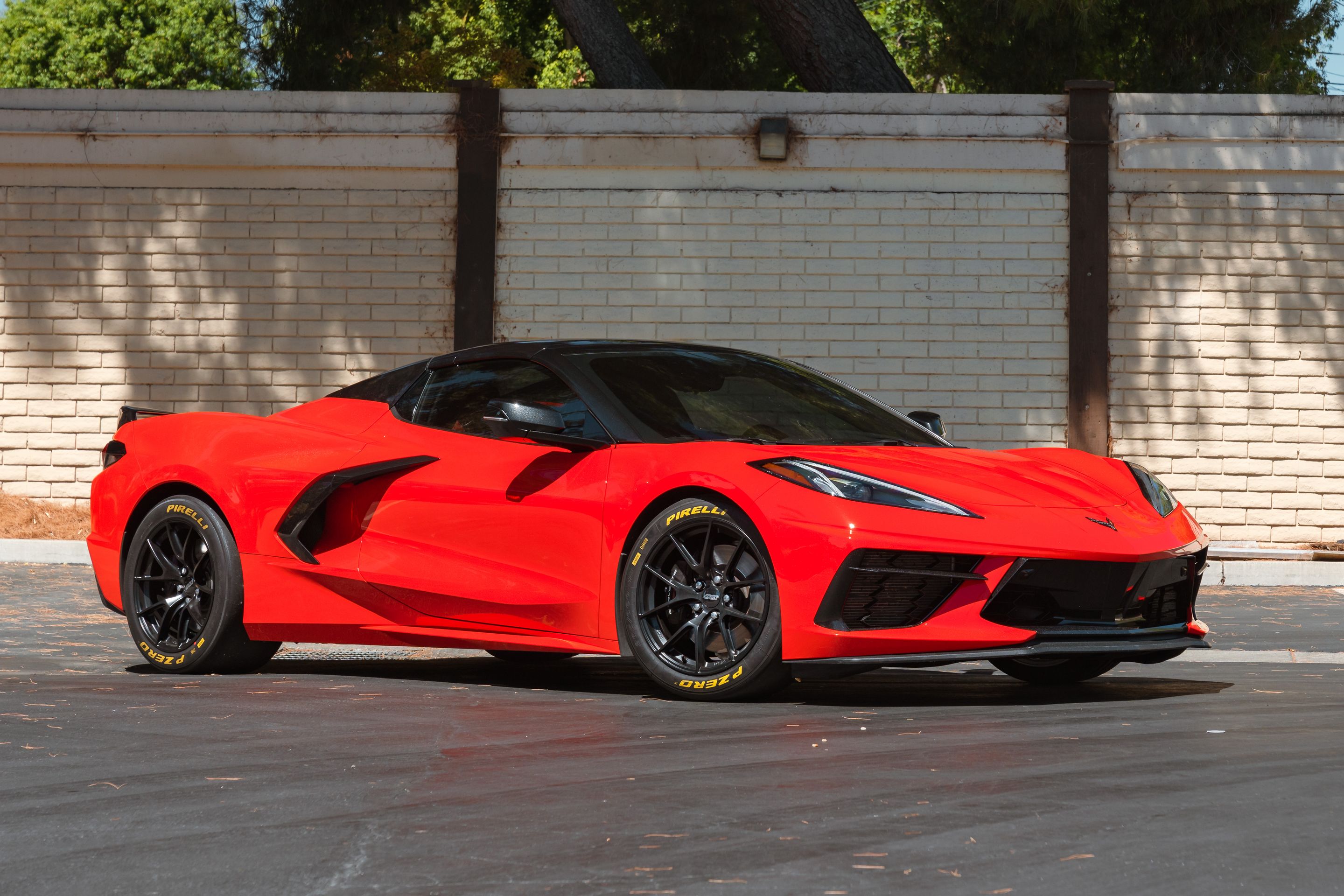 Red Chevrolet C8 Corvette Stingray/Z51 with 18" VS-5RS Apex wheels in Satin Black