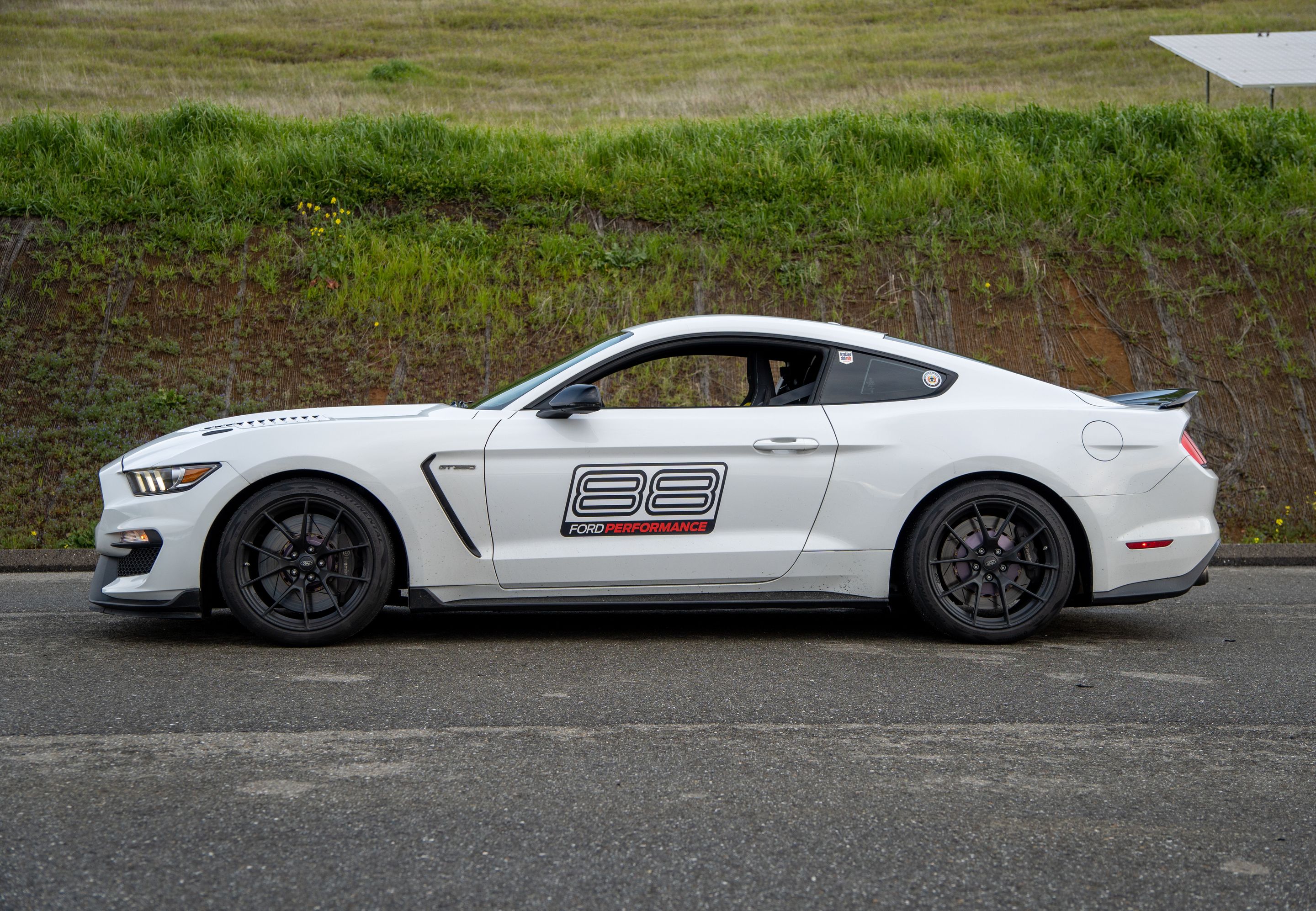 White Ford S550 Mustang GT350 with 19" VS-5RS Apex wheels in Satin Black