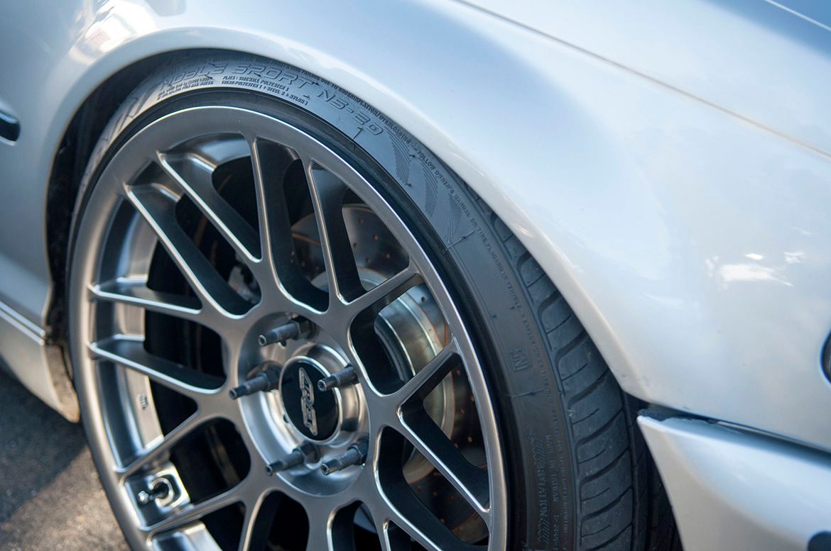 Black Chevrolet 6th Gen Camaro SS with 19" ARC-8 Apex wheels in Satin Black