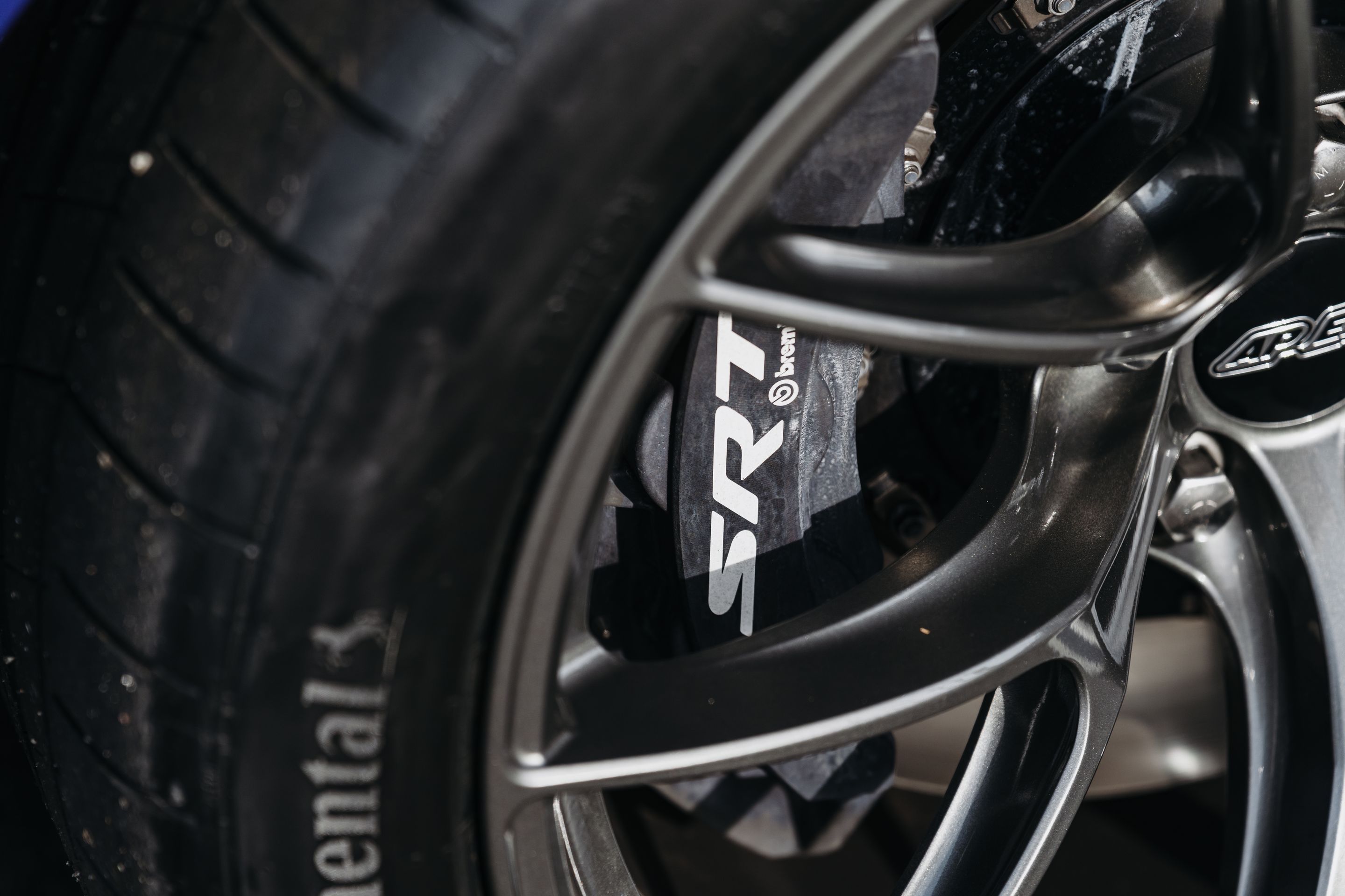 Purple Dodge Challenger R/T Scat Pack Widebody with 20" VS-5RS Apex wheels in Anthracite