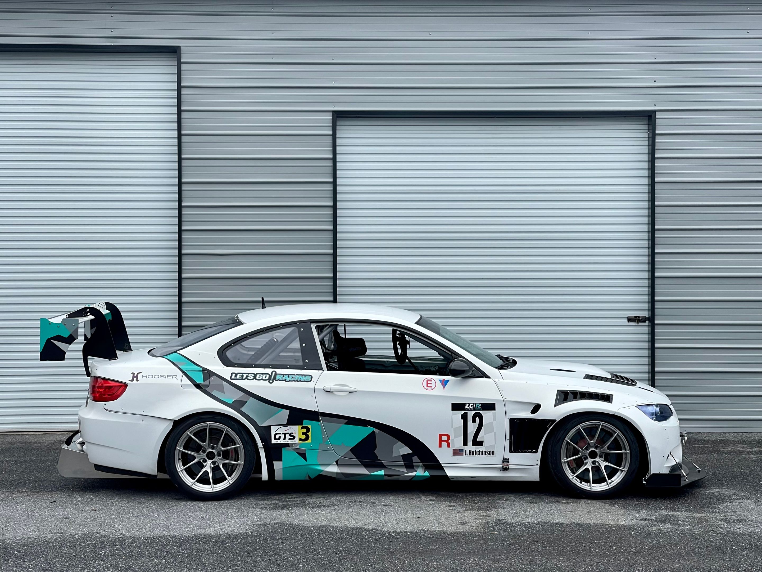 White BMW E92 Coupe M3 with 18" VS-5RS Apex wheels in Brushed Clear