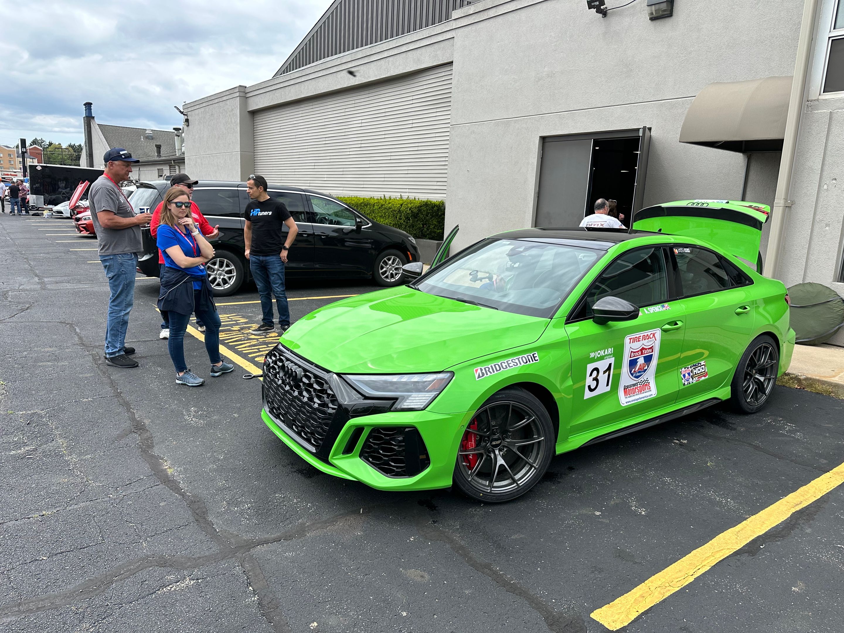 Green Audi 8Y RS 3 with 18" VS-5RS Apex wheels in Anthracite