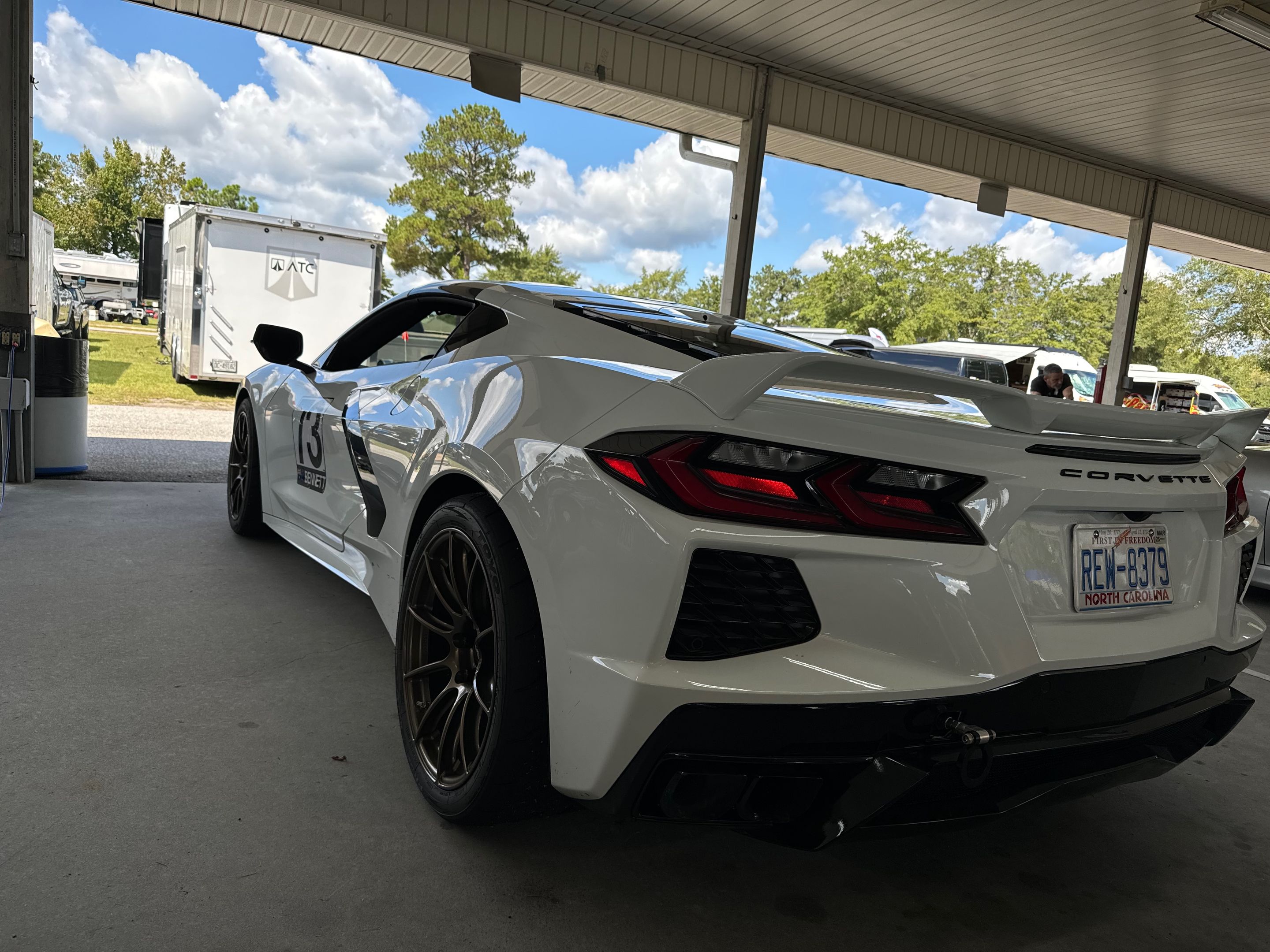 White Chevrolet C8 Corvette Stingray/Z51 with 18"/19" SM-10RS Apex wheels in Satin Bronze