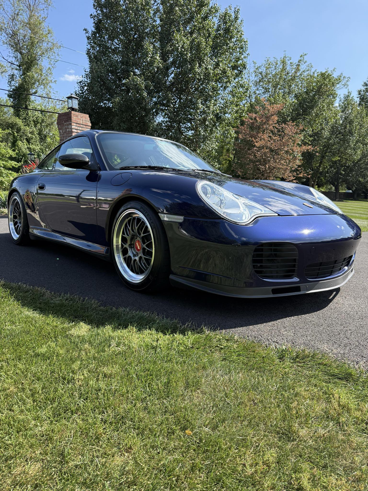 Porsche 911 996 Carrera 4S with 18