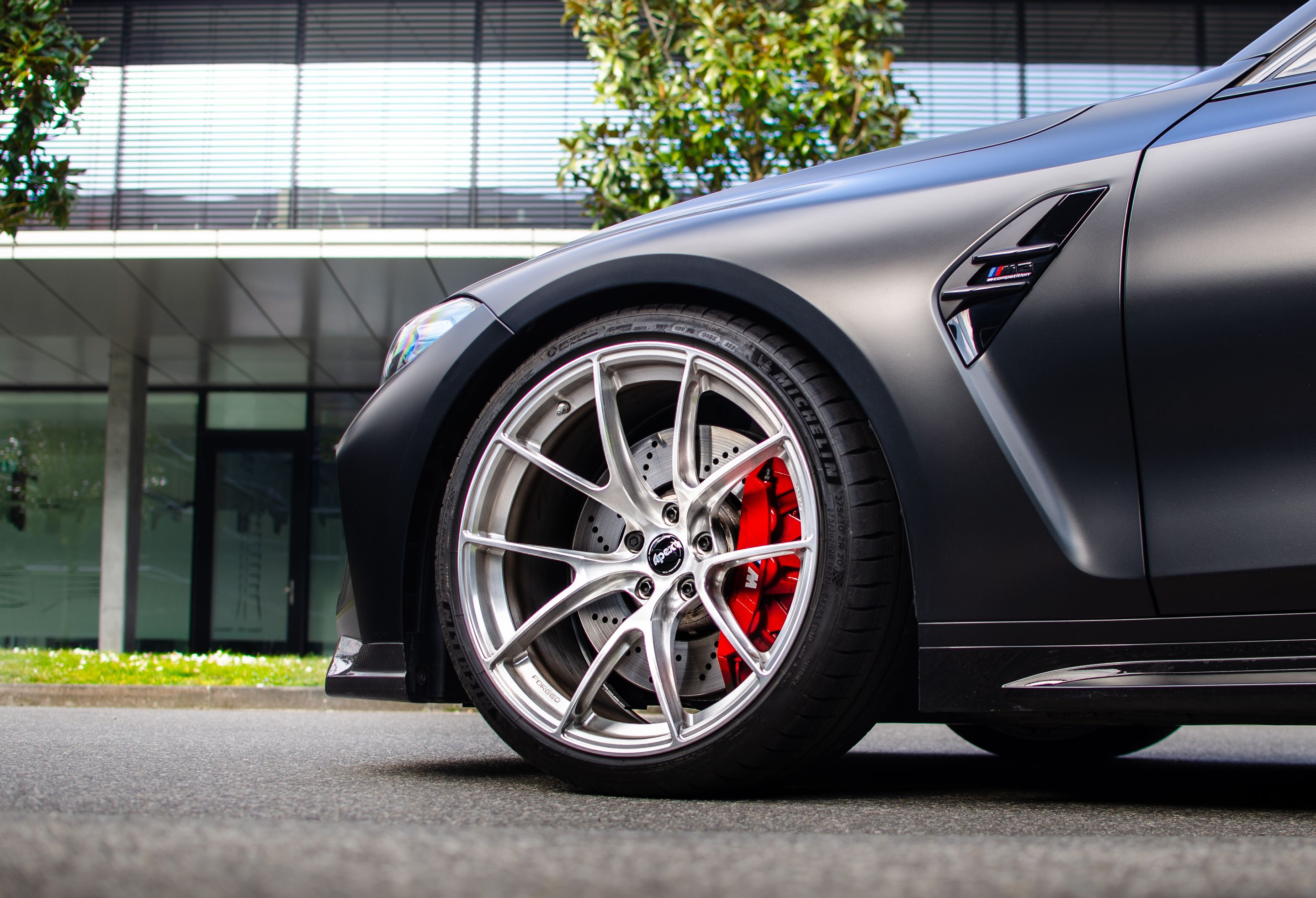 Black BMW G80 M3 with 20" VS-5RS Apex wheels in Brushed Clear