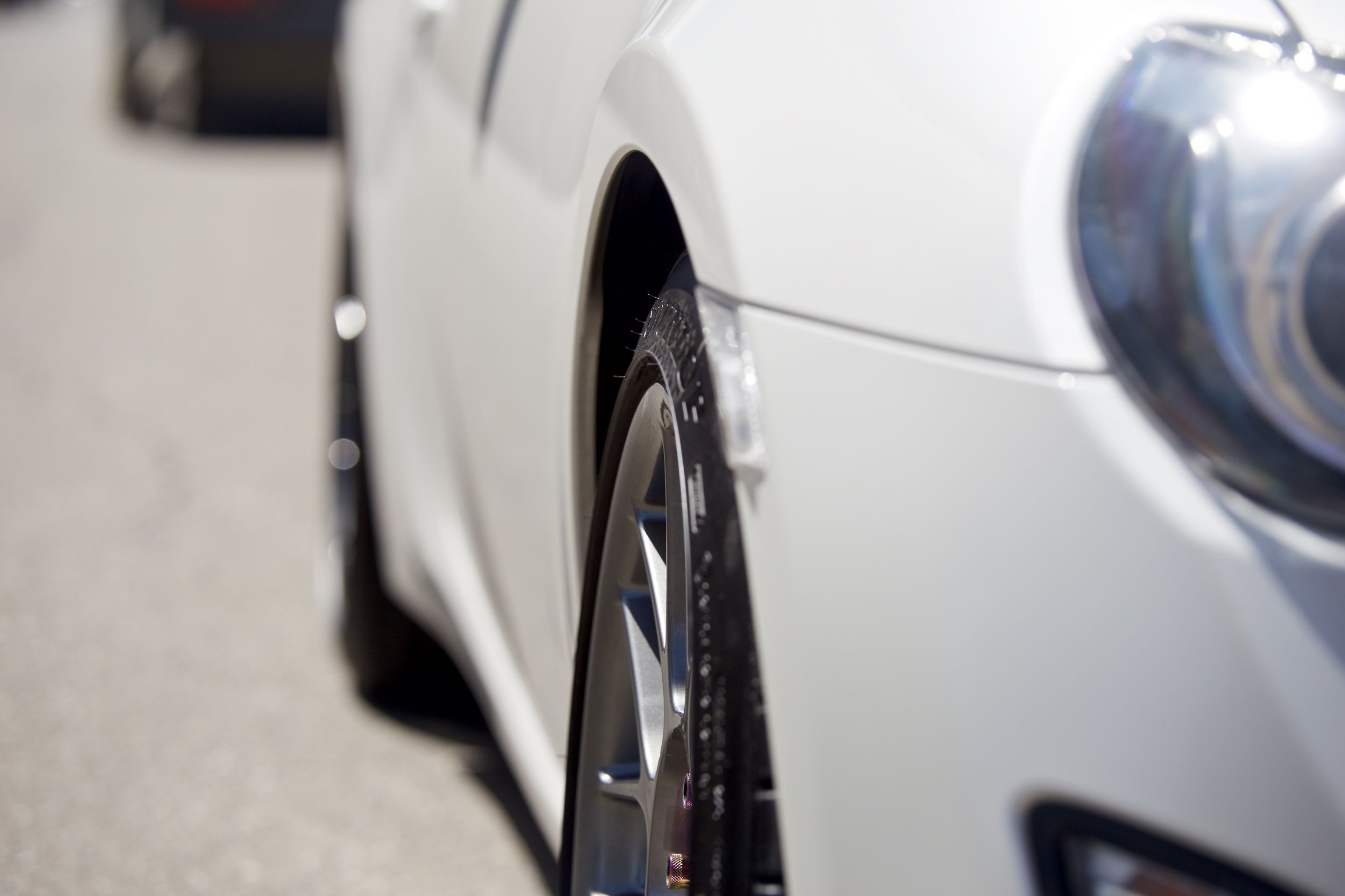 White Scion FR-S with 17" ARC-8 Apex wheels in Anthracite
