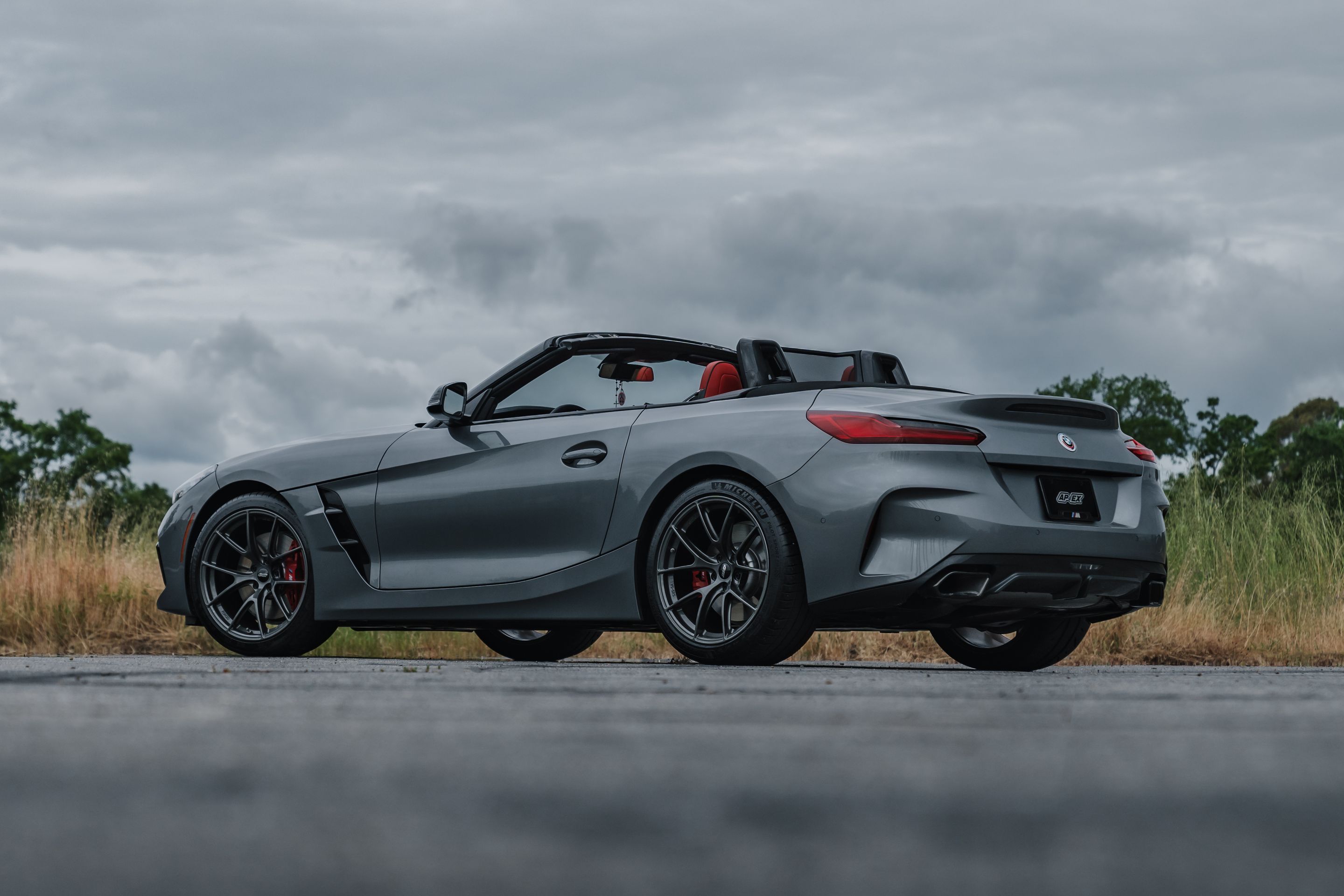 Grey BMW G29 Z4 with 19" VS-5RS Apex wheels in Anthracite
