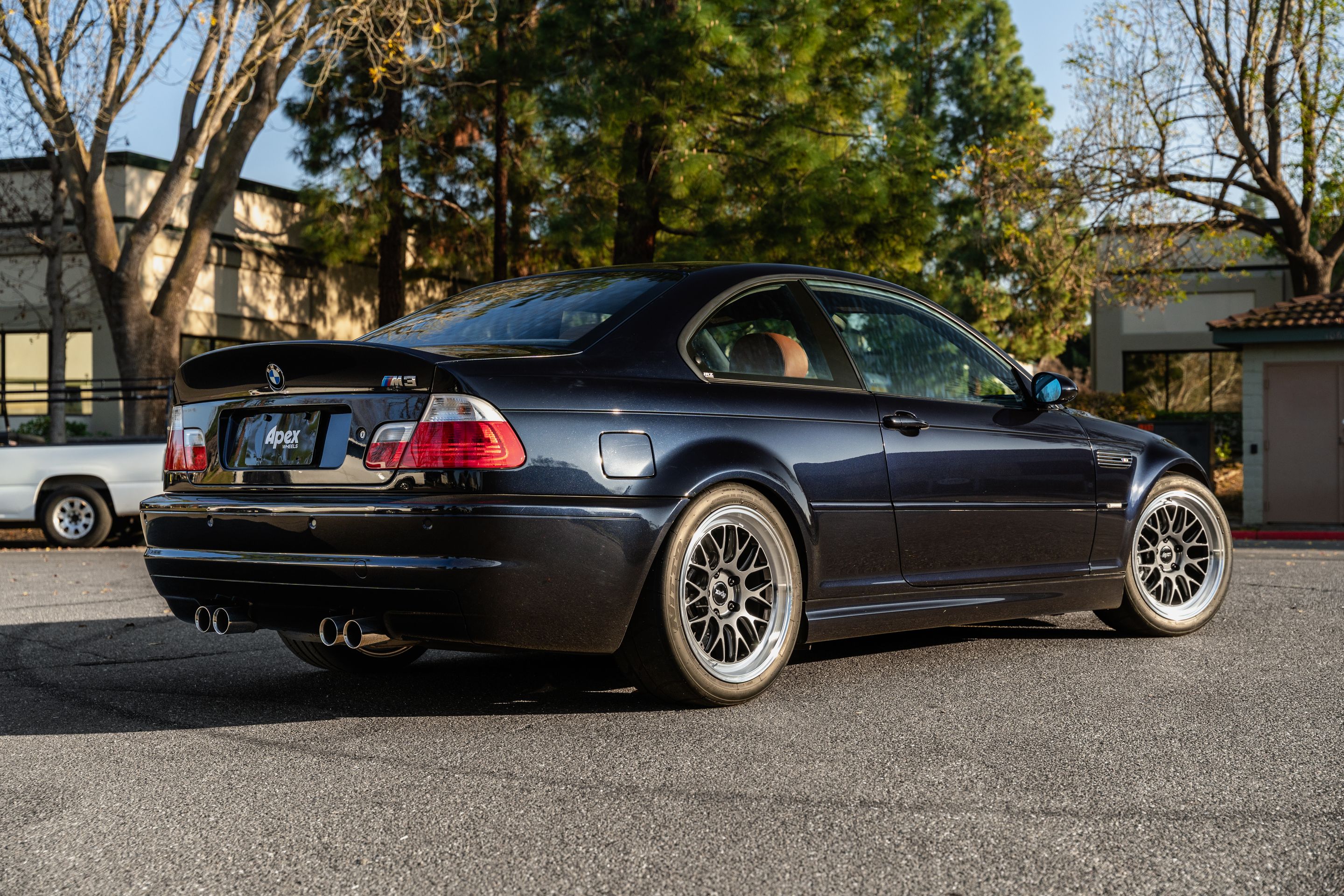 Black BMW E46 M3 with 18" ML-10RT Apex wheels in Machined Lip Anthracite