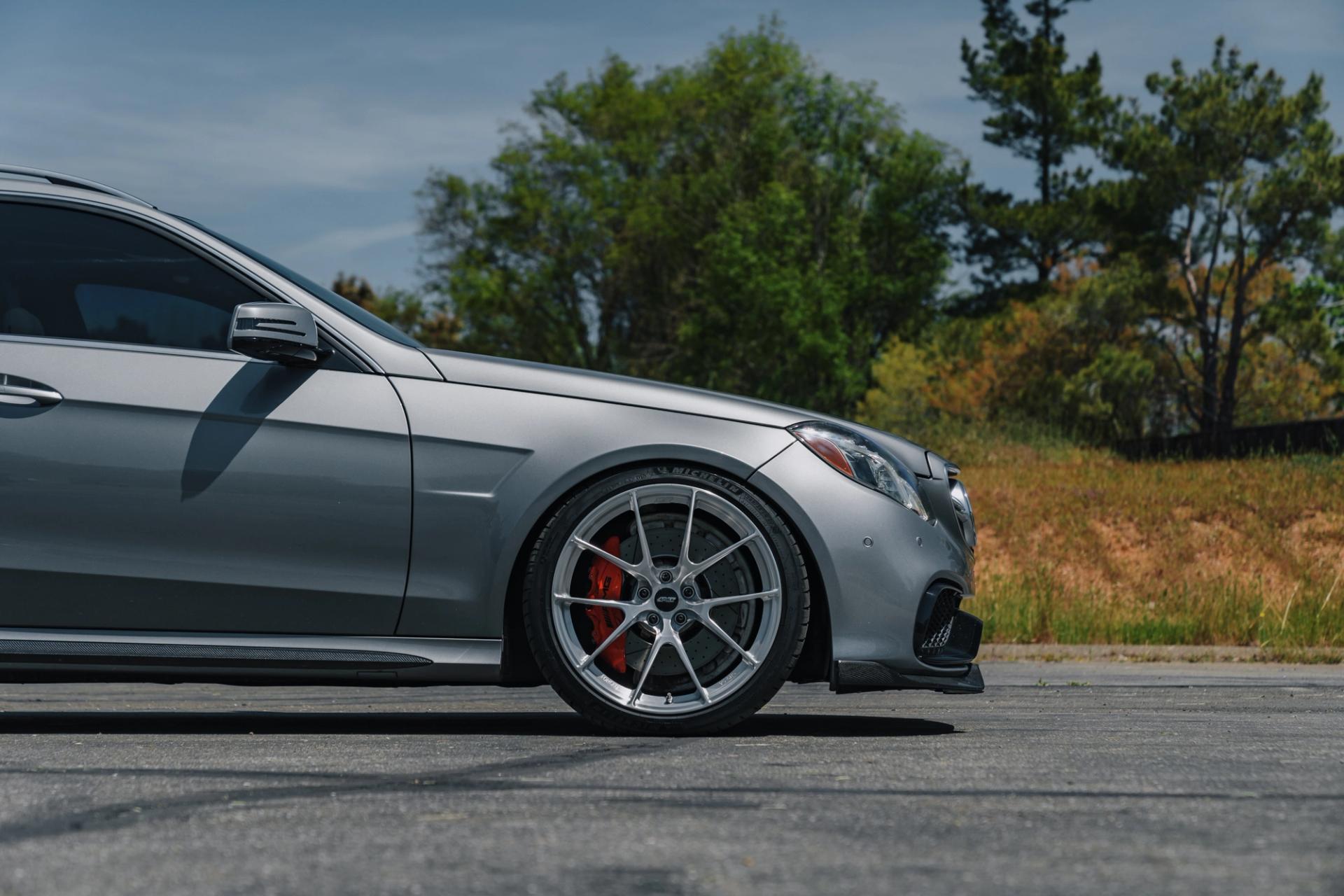 Mercedes-Benz BR212 E-Class AMG with 20" VS-5RS in Brushed Clear