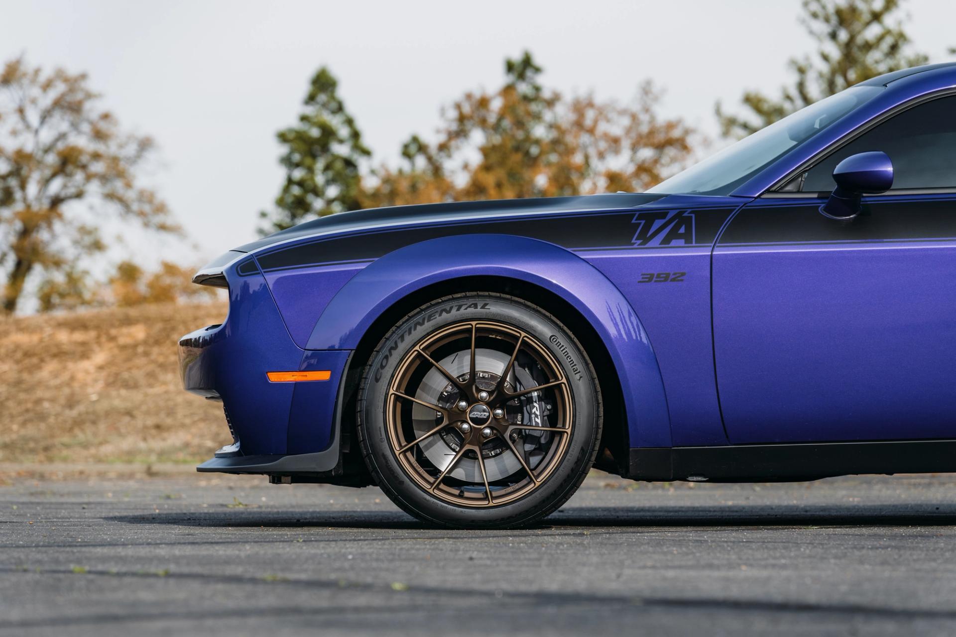 Dodge Challenger R/T Scat Pack Widebody with 20" VS-5RS in Satin Bronze