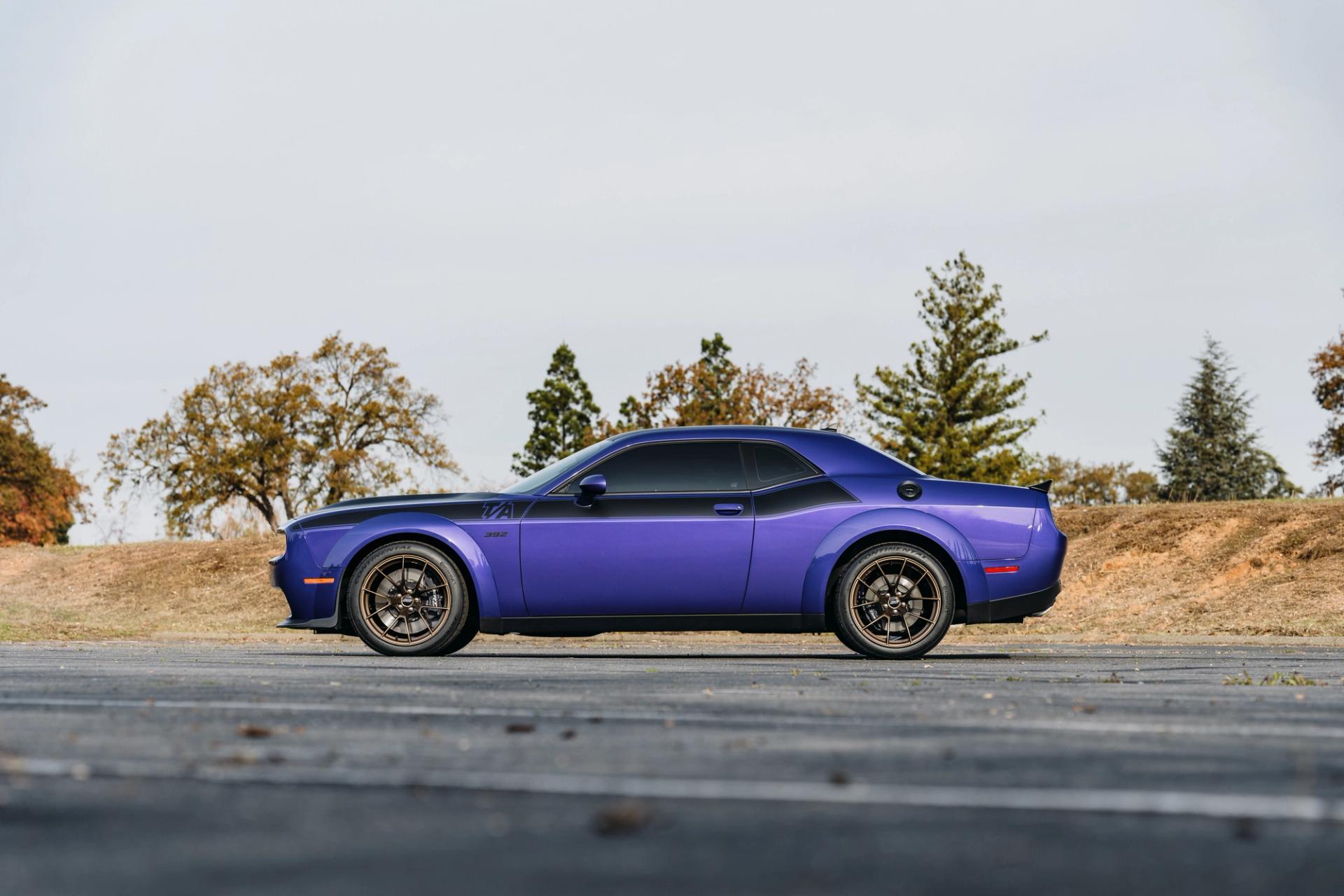 Dodge Challenger R/T Scat Pack Widebody with 20" VS-5RS in Satin Bronze