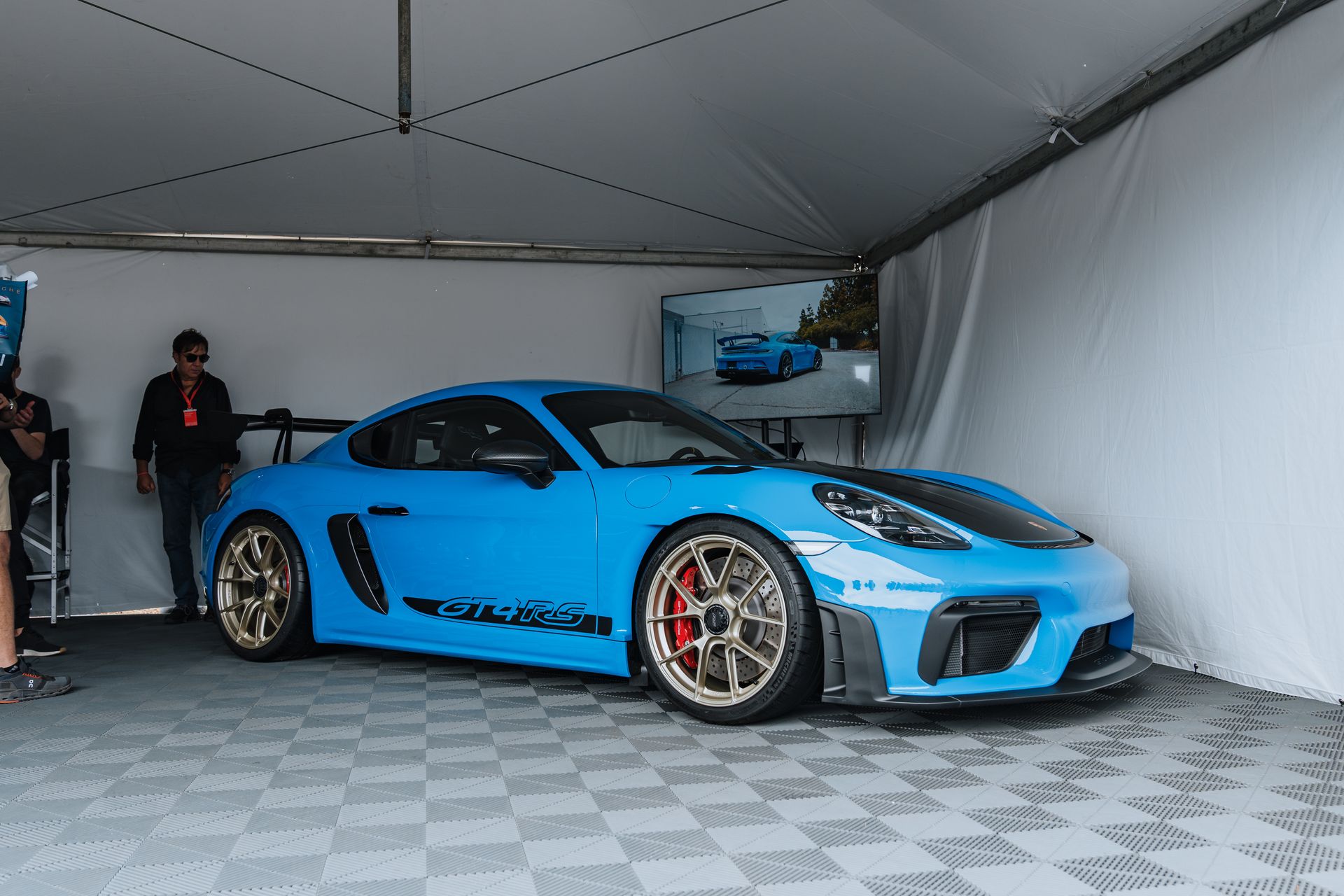 Porsche 911 996 GT2 with 18" EC-7RS in Anthracite