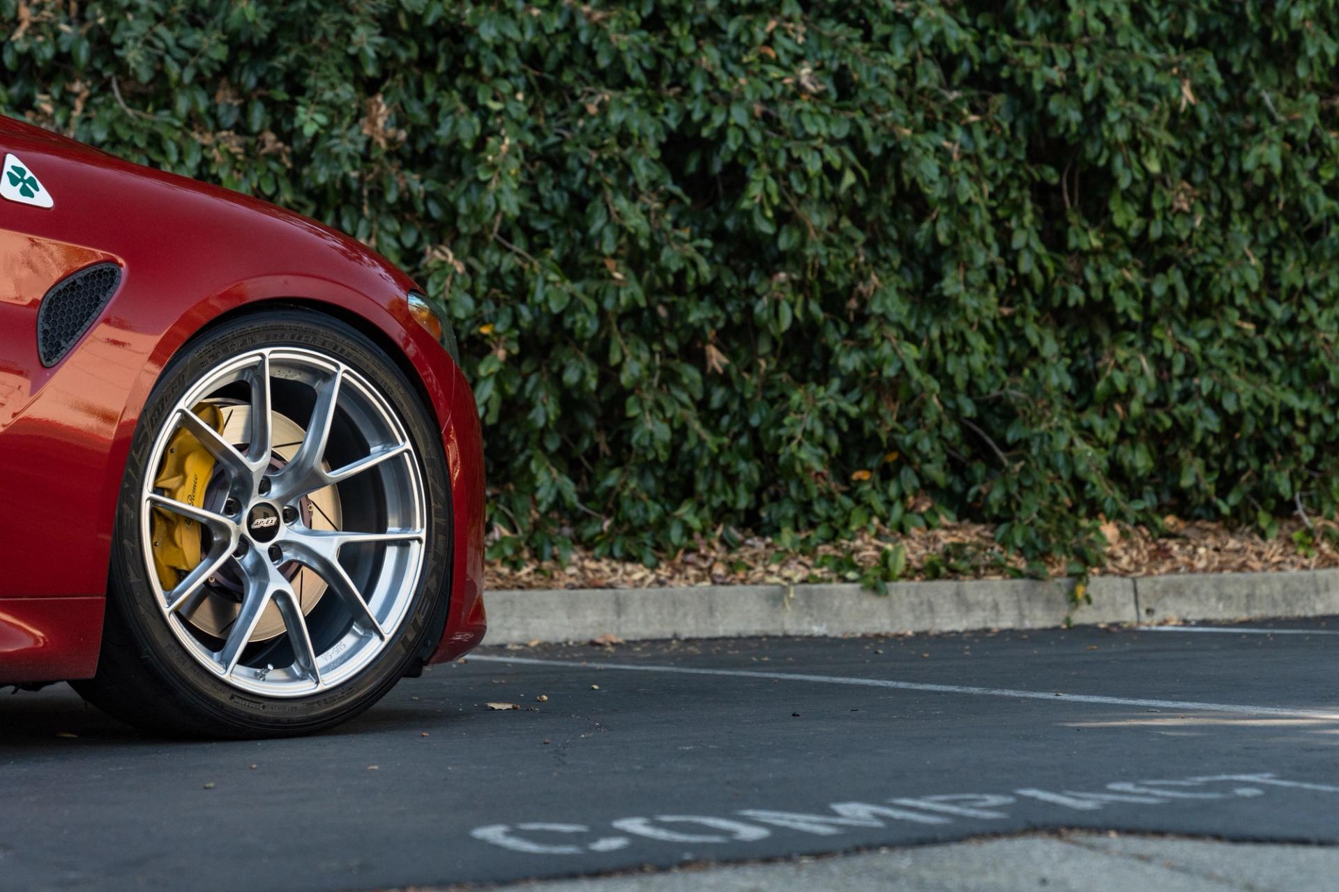 Alfa Romeo Giulia Quadrifoglio with 19" VS-5RS in Brushed Clear