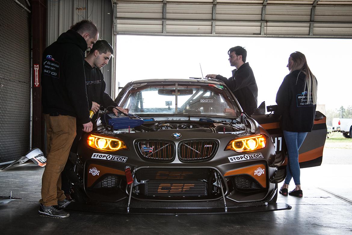 BMW F87 M2 with 18" FL-5 in Race Silver