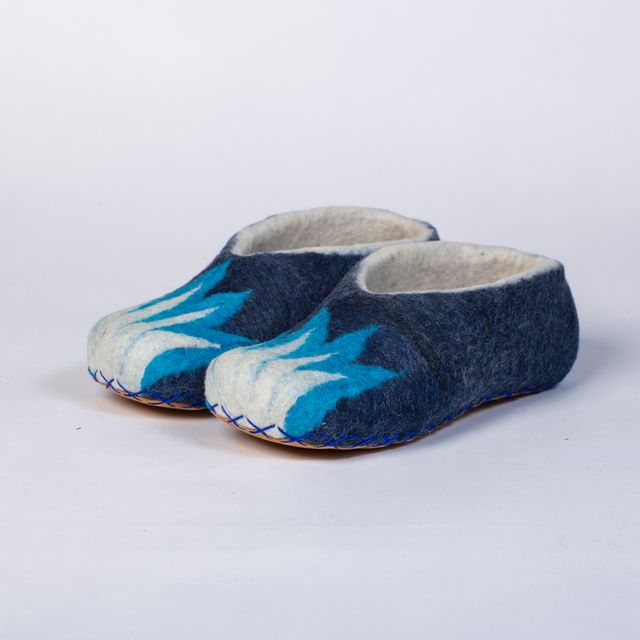 Hand-felted Wool Valley Slippers made in Peru. Model: Ice Petals