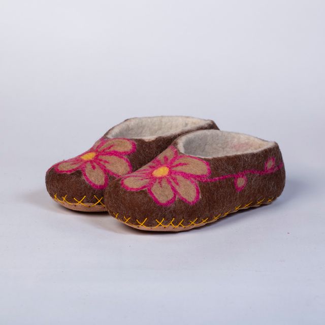 Hand-felted Wool Valley Slippers made in Peru. Model: Flower