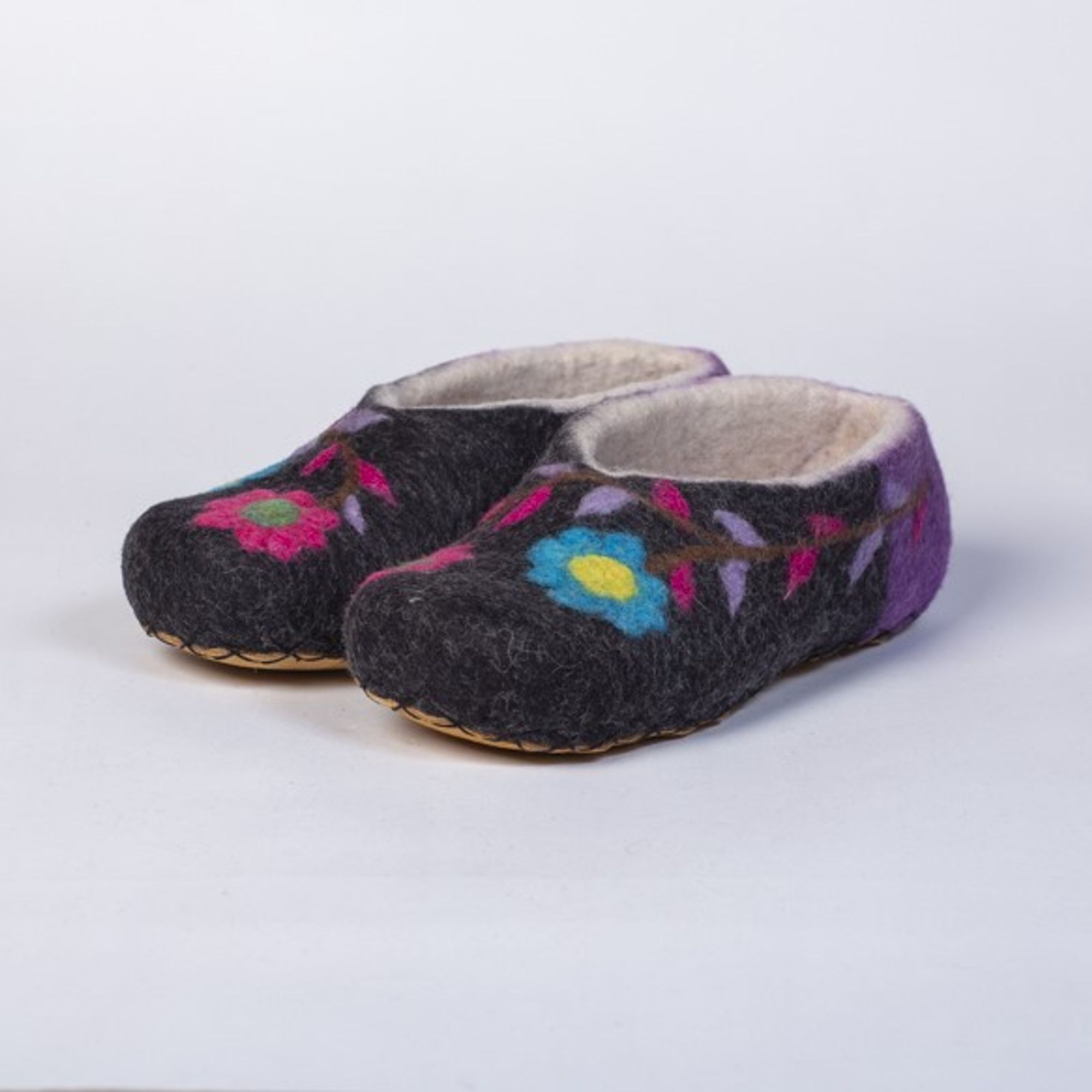 Hand-felted Wool Valley Slippers made in Peru. Model: Daisy
