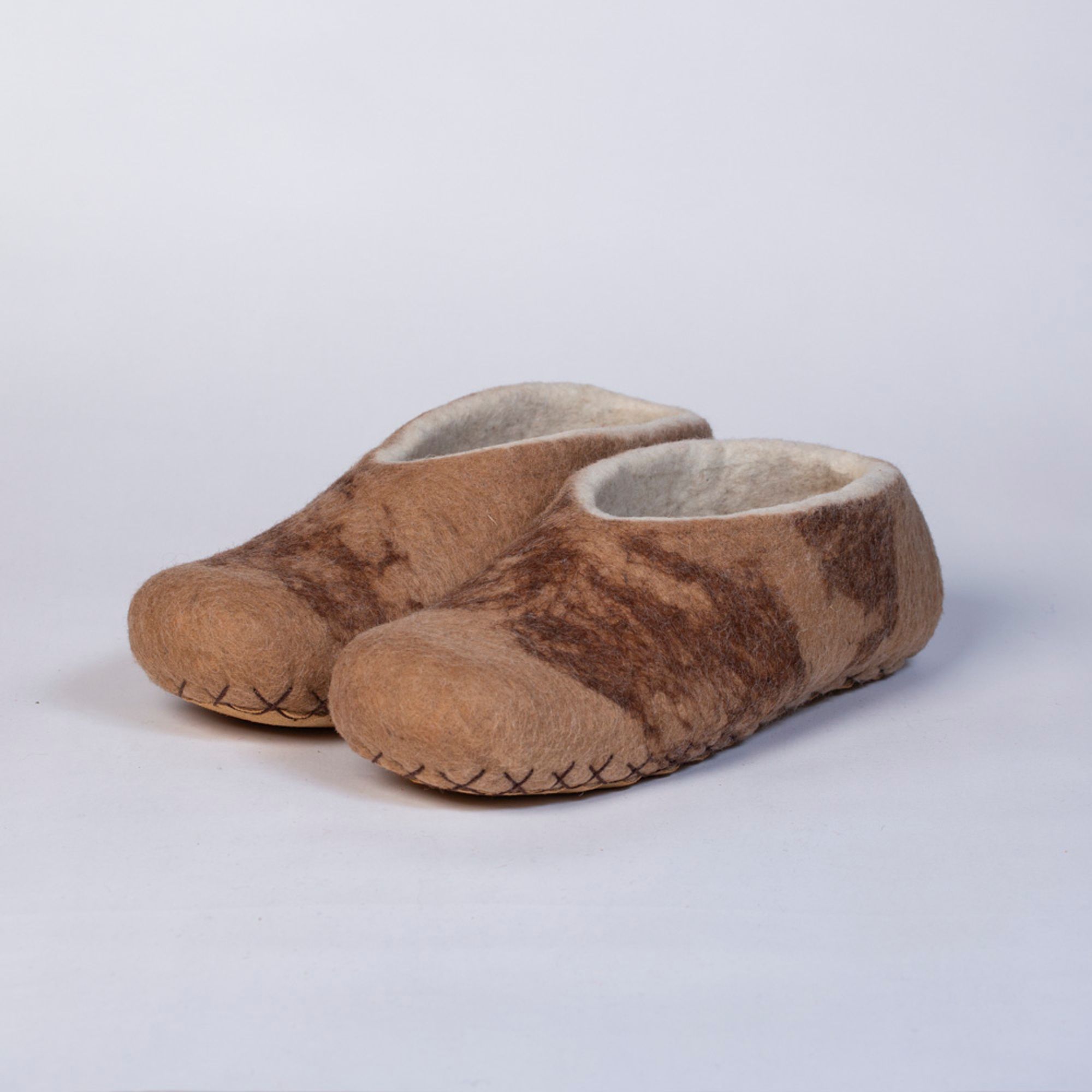 Hand-felted Wool Valley Slippers made in Peru. Model: Camel